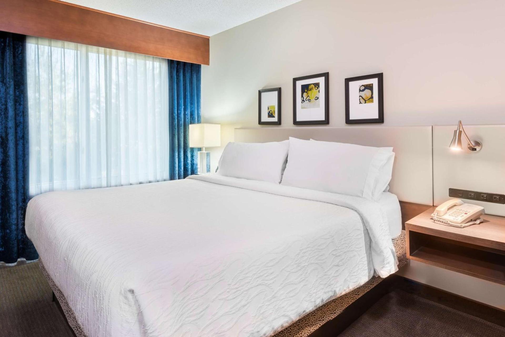 Hilton Garden Inn Westbury photo 17