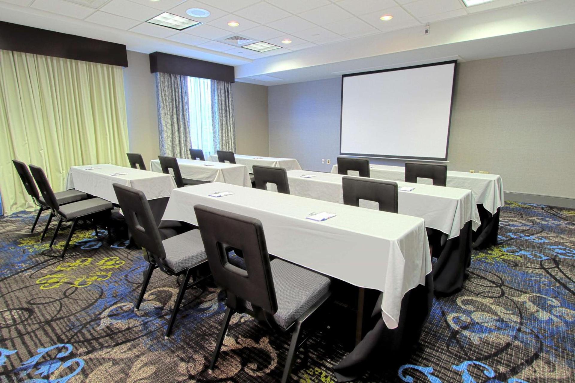 Hilton Garden Inn Westbury photo 25
