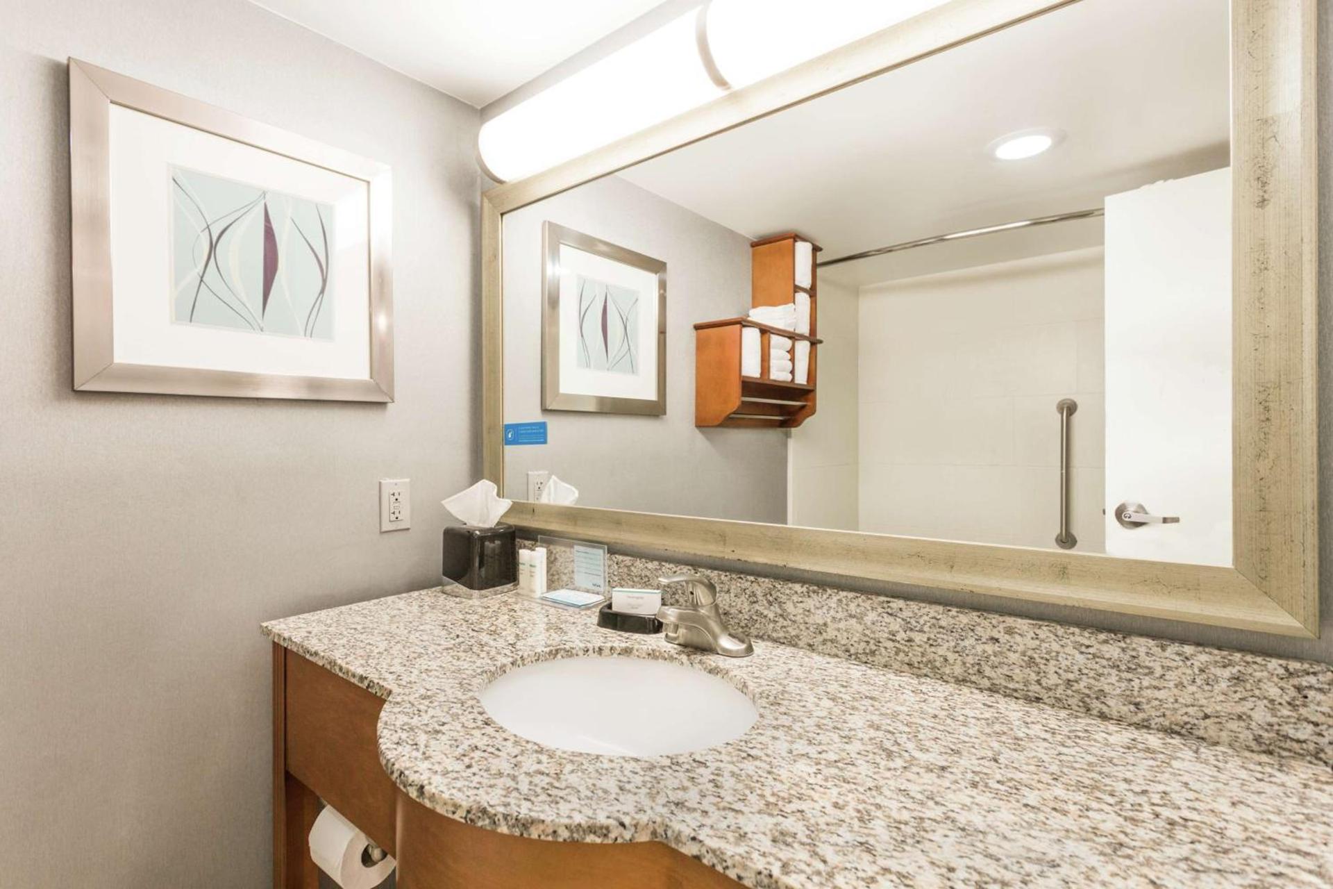 Hampton Inn Morehead City photo 12