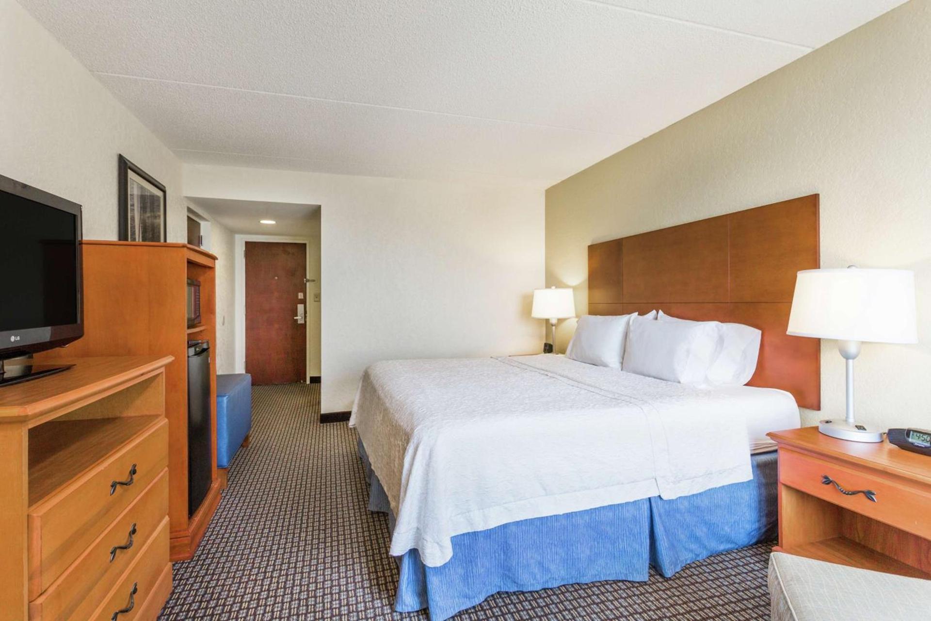 Hampton Inn Morehead City photo 15