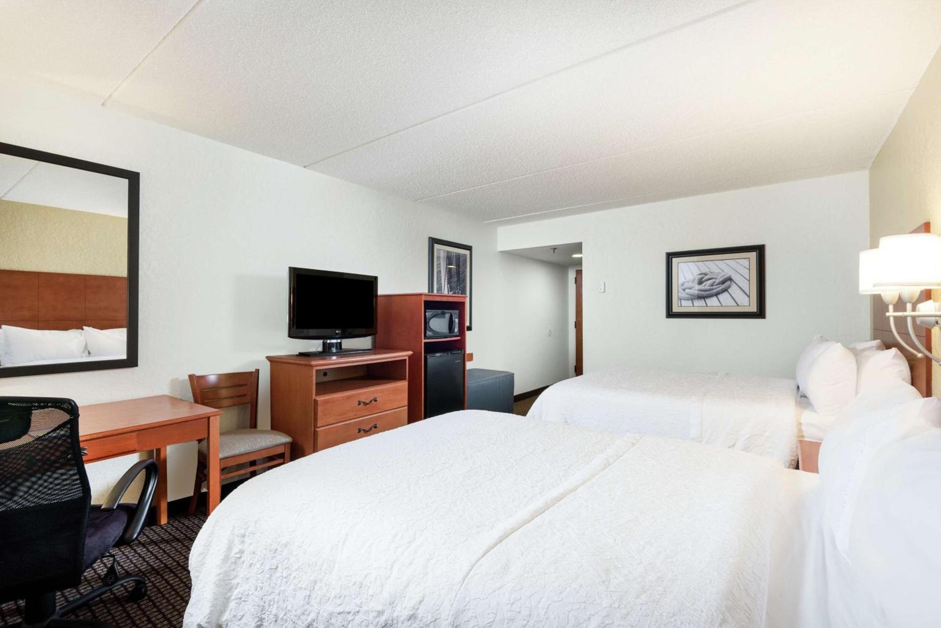 Hampton Inn Morehead City photo 16