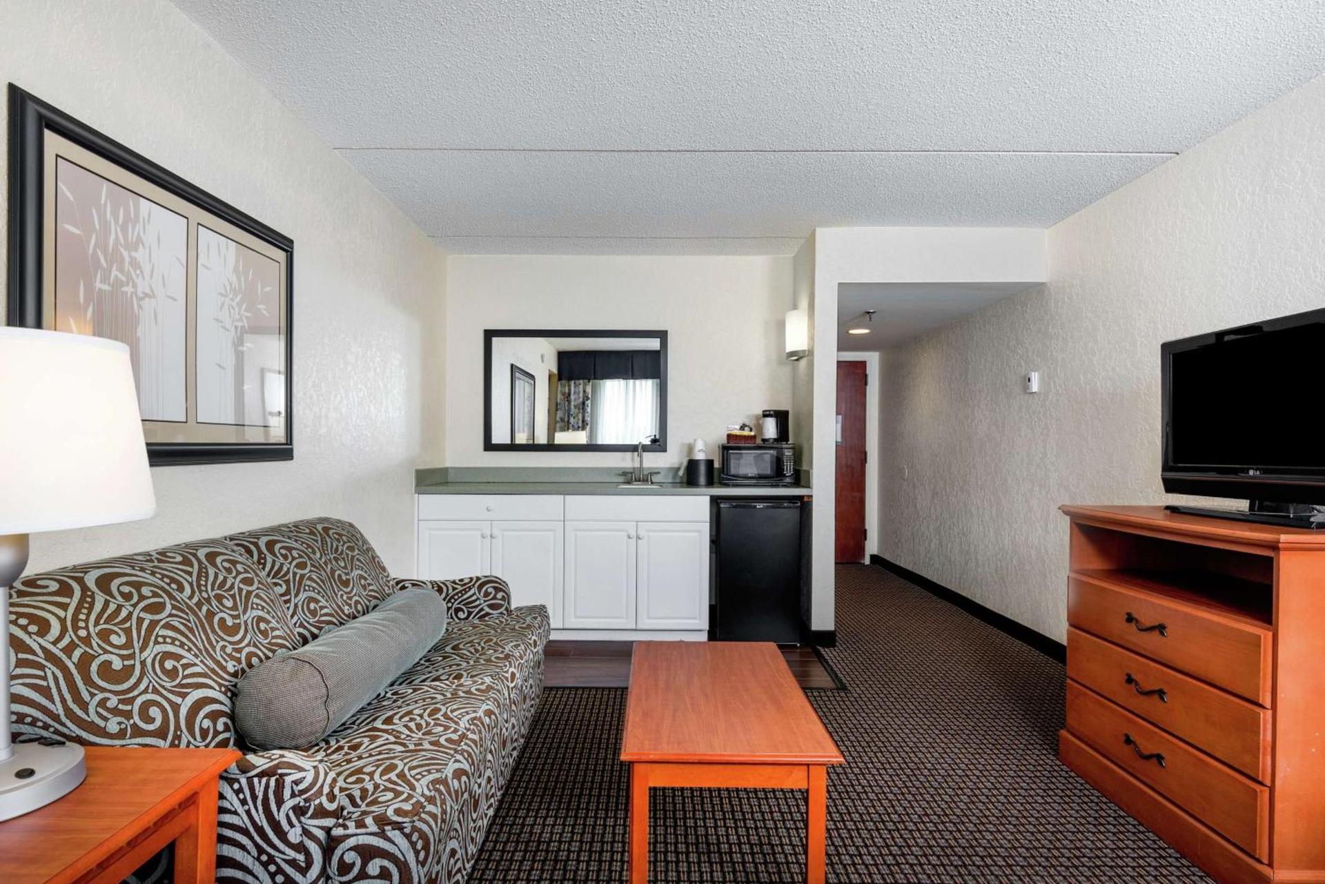 Hampton Inn Morehead City photo 18