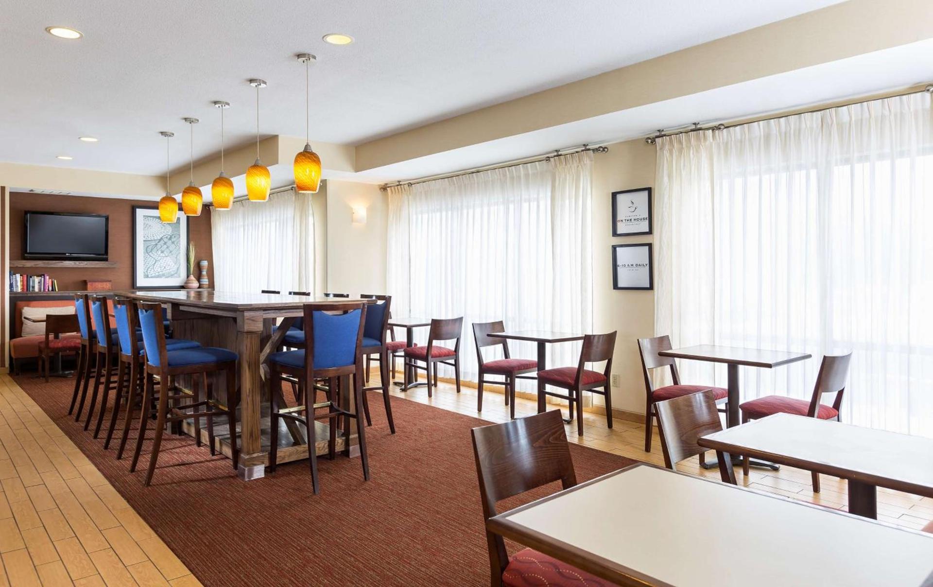 Hampton Inn Minneapolis-Burnsville photo 7