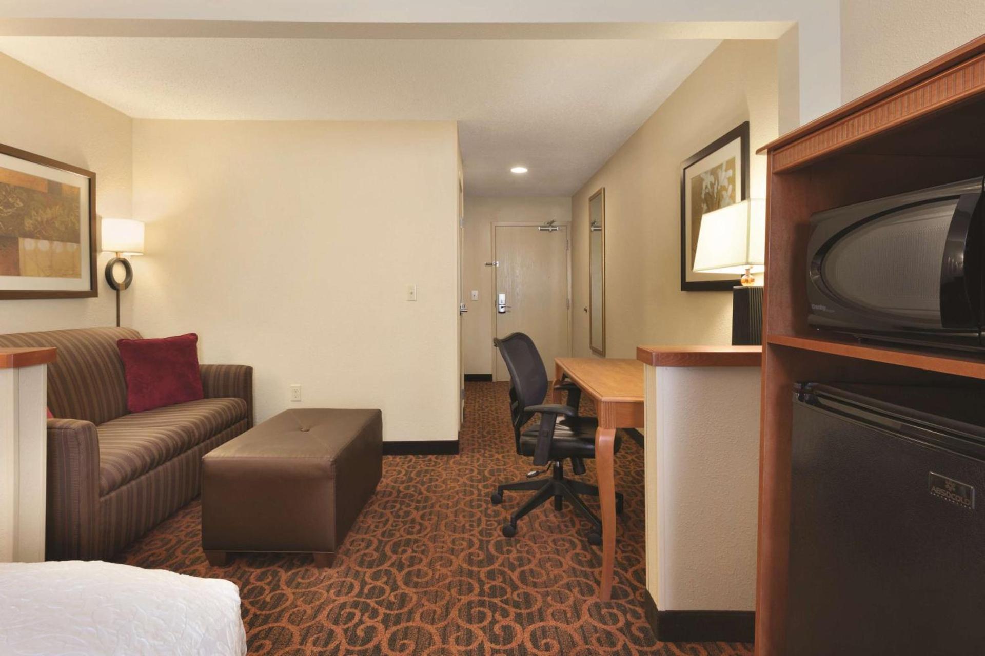 Hampton Inn Minneapolis-Burnsville photo 14
