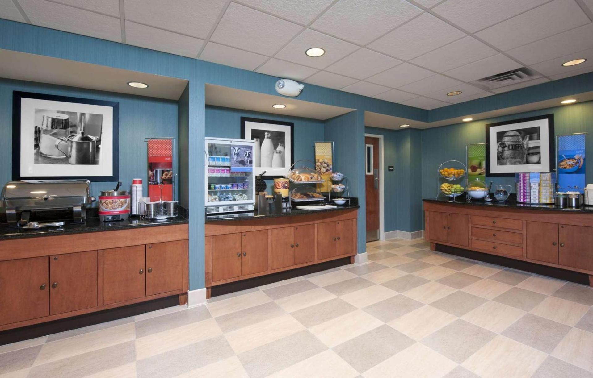 Hampton Inn & Suites Moline-Quad City Int'l Aprt photo 5