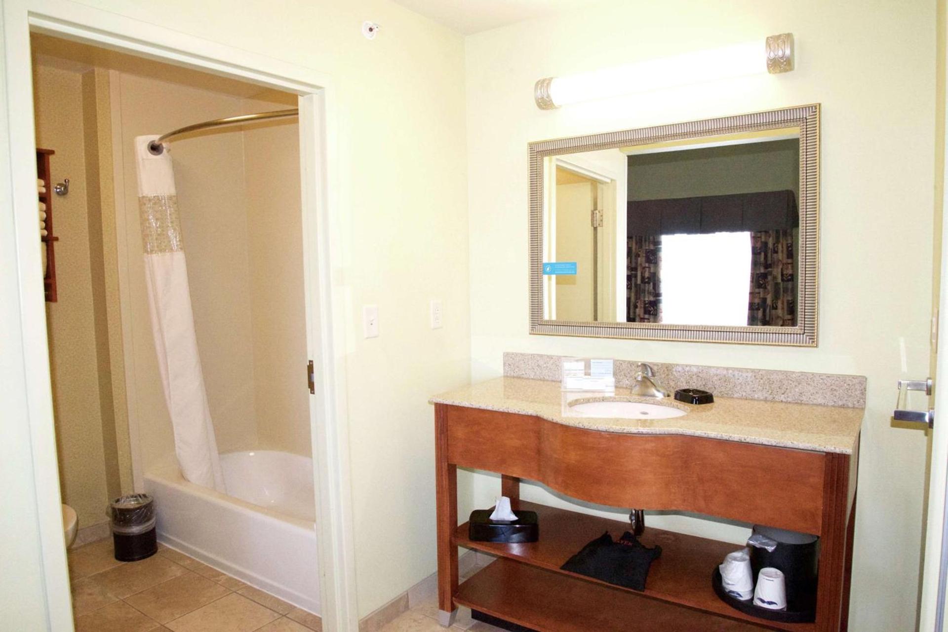 Hampton Inn & Suites Moline-Quad City Int'l Aprt photo 17