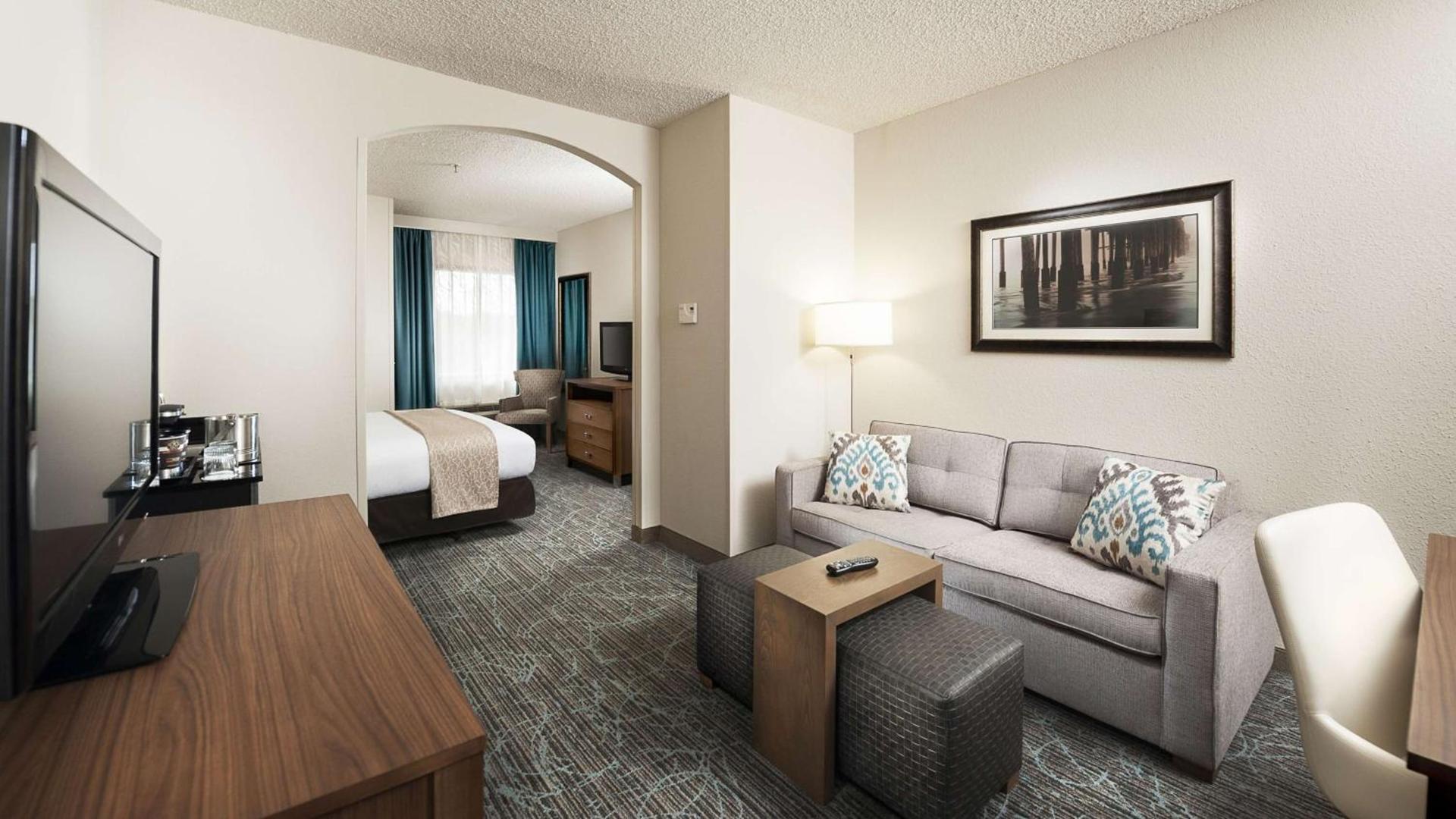 DoubleTree by Hilton Hotel West Palm Beach Airport photo 17