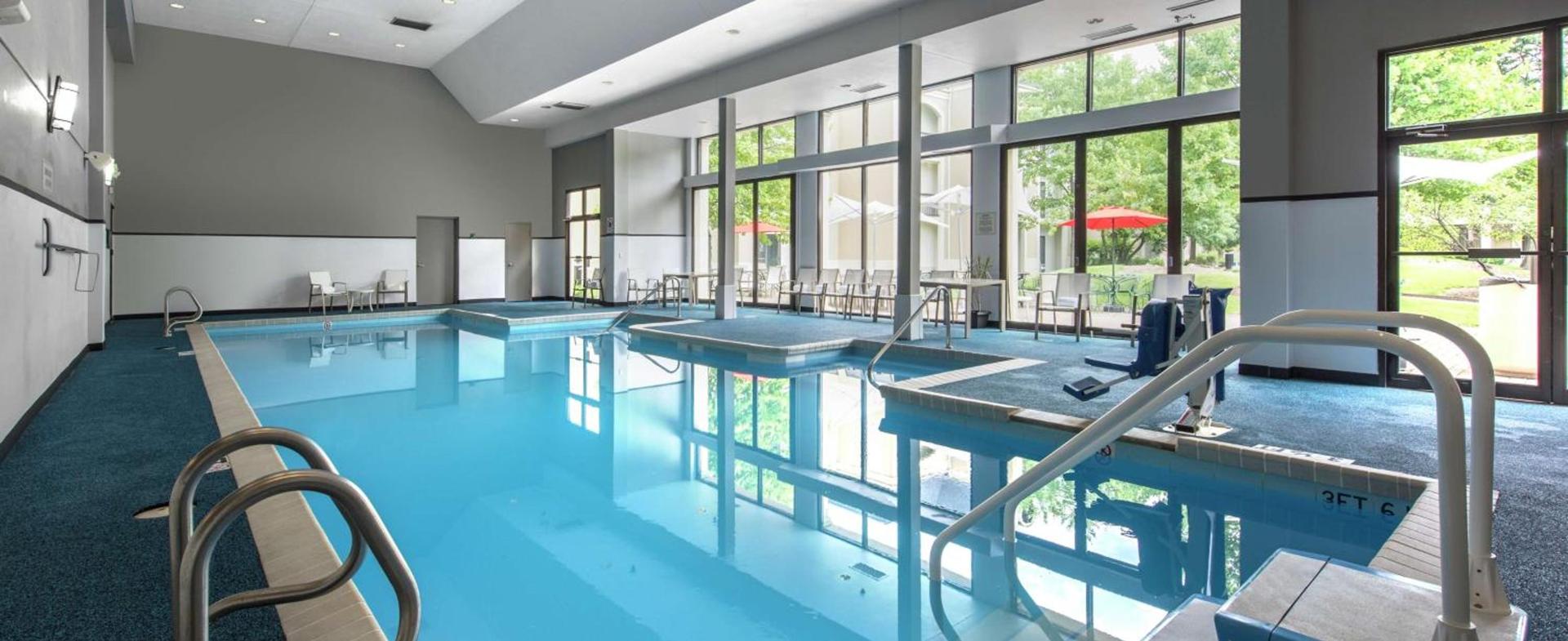 DoubleTree by Hilton Hotel Chicago Wood Dale - Elk Grove photo 10