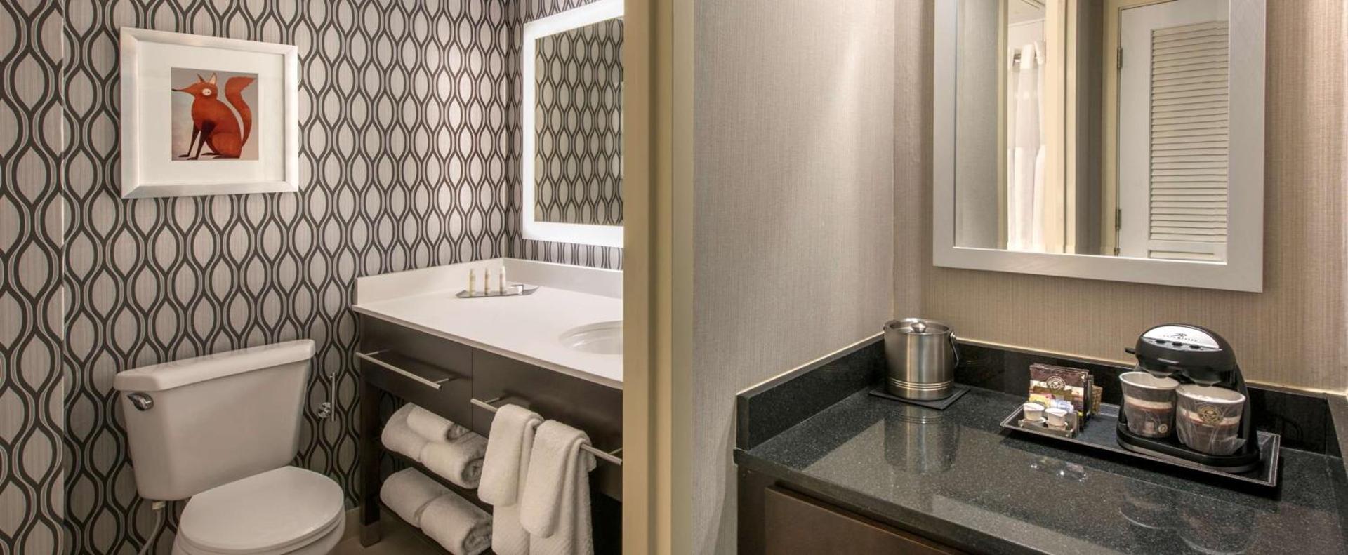 DoubleTree by Hilton Hotel Chicago Wood Dale - Elk Grove photo 17