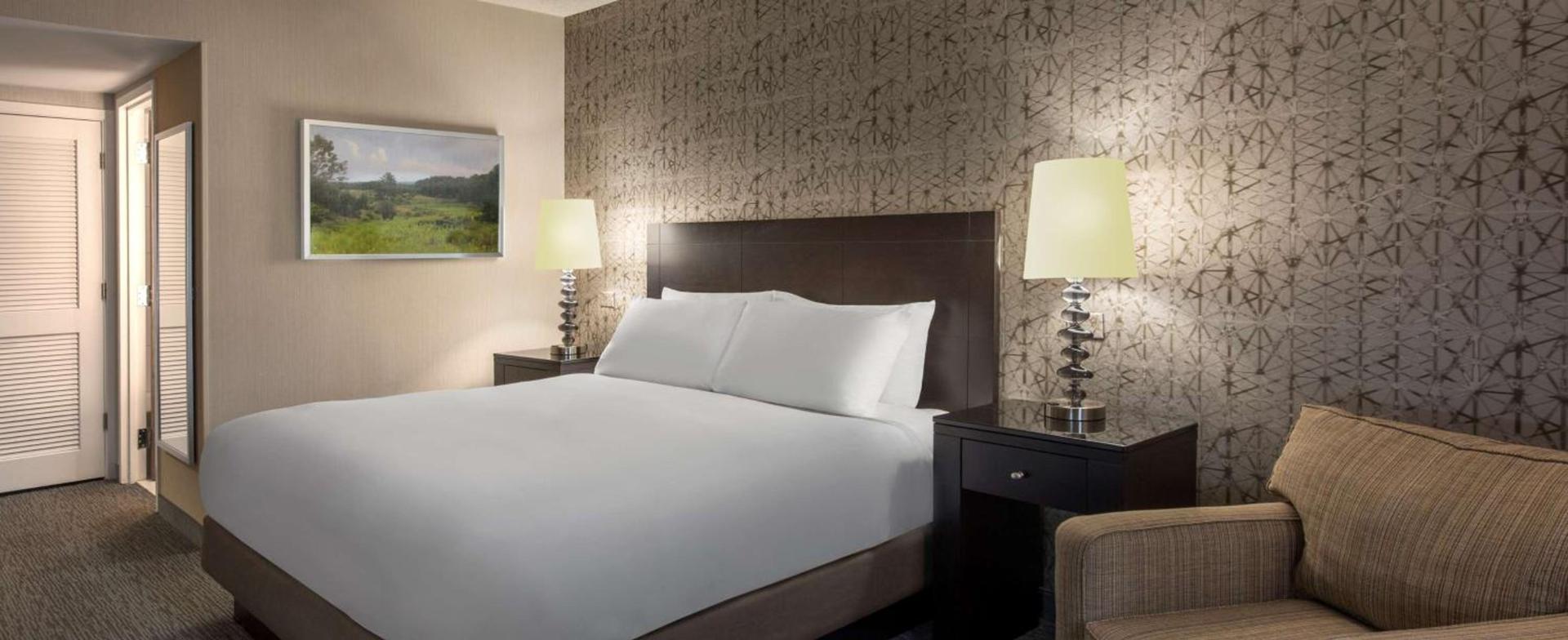 DoubleTree by Hilton Hotel Chicago Wood Dale - Elk Grove photo 21