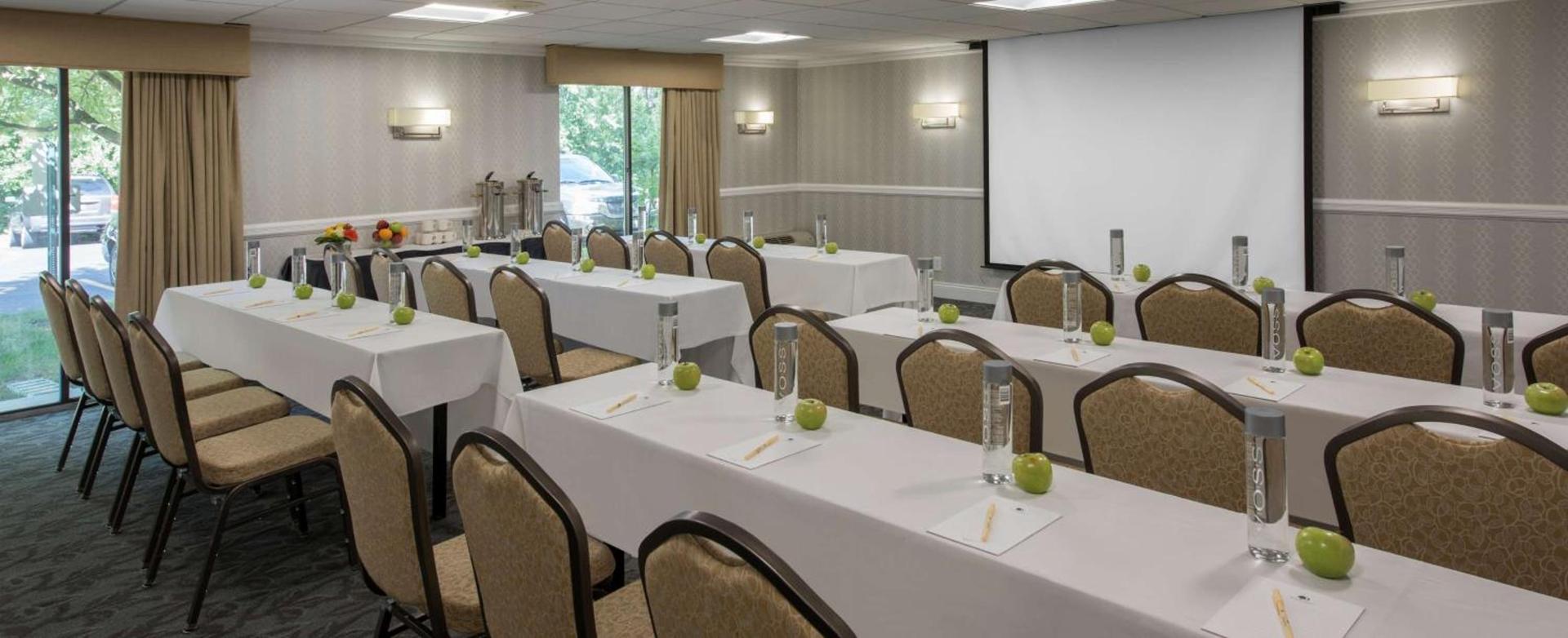 DoubleTree by Hilton Hotel Chicago Wood Dale - Elk Grove photo 28