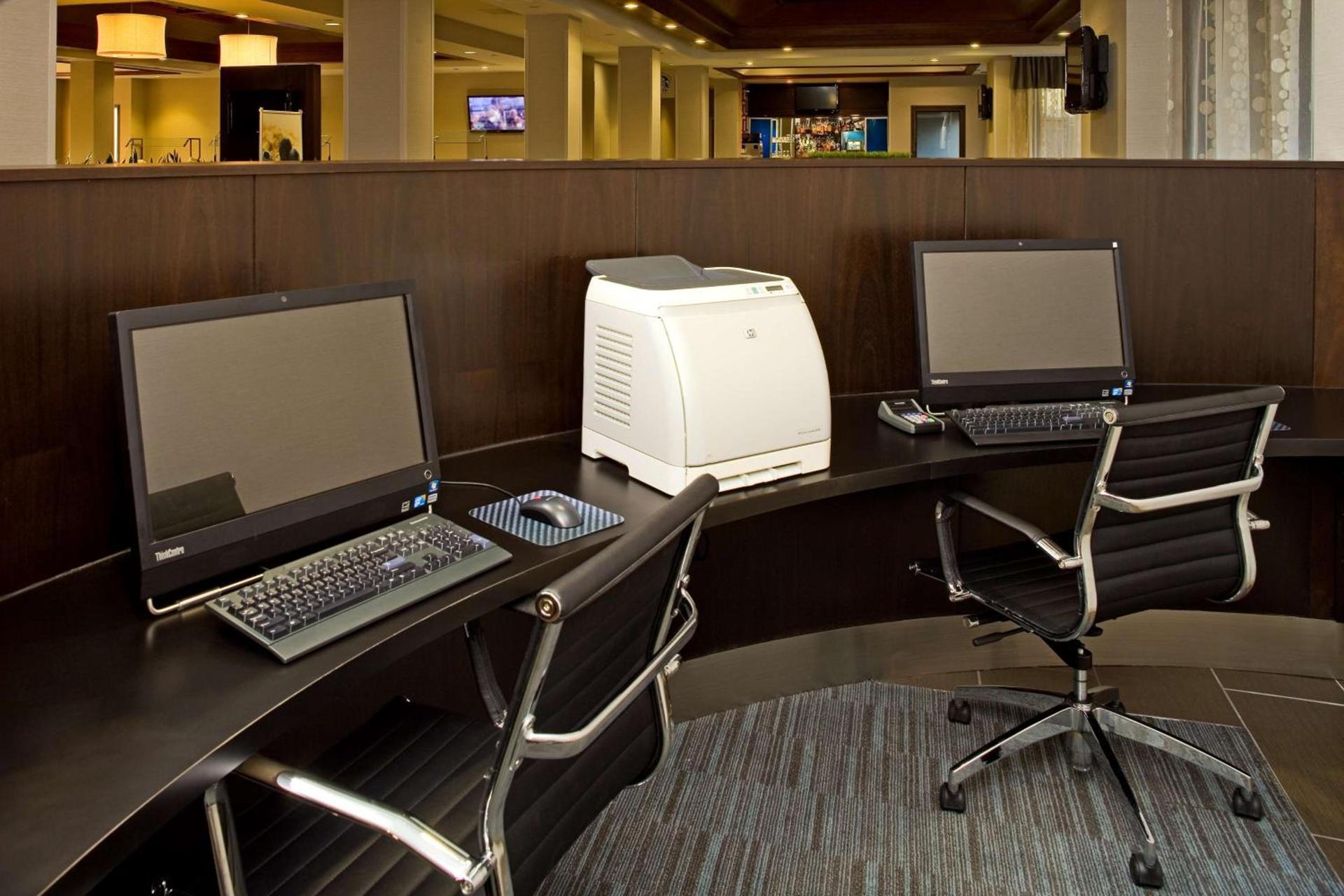 DoubleTree by Hilton Hotel Chicago Wood Dale - Elk Grove photo 32