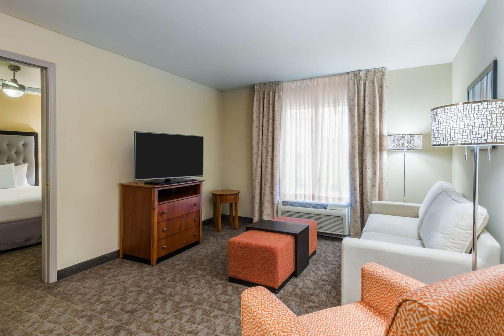 Larkspur Landing Extended Stay Suites St Louis Riverport photo 17