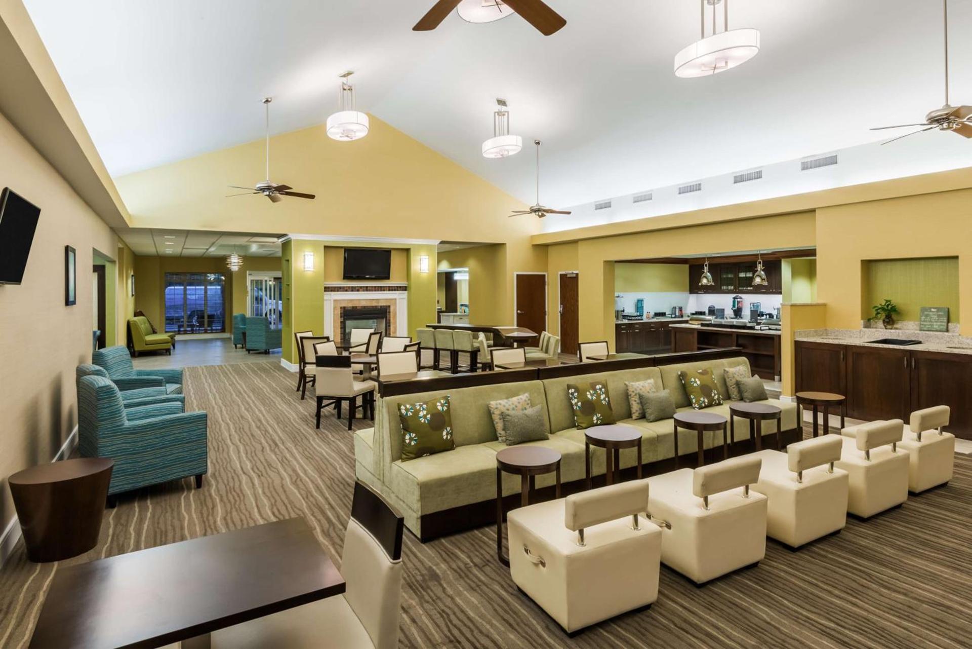 Larkspur Landing Extended Stay Suites St Louis Riverport photo 25