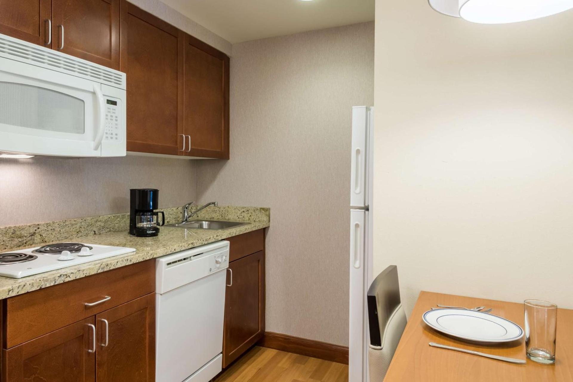 Larkspur Landing Extended Stay Suites St Louis Riverport photo 26
