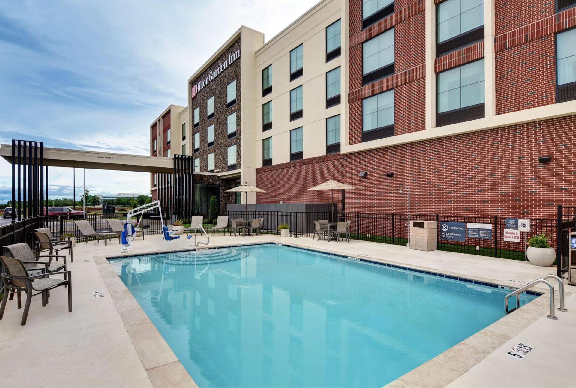 Hilton Garden Inn Madison Huntsville Airport photo 10