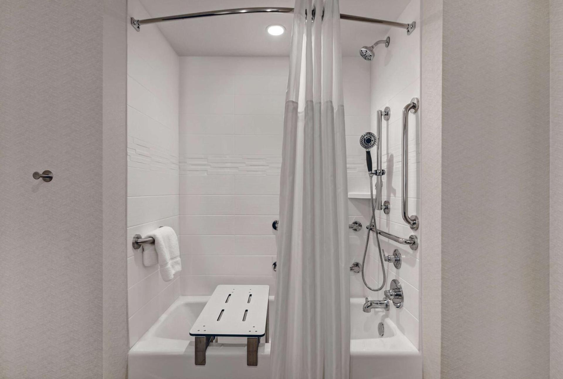 Hilton Garden Inn Madison Huntsville Airport photo 45