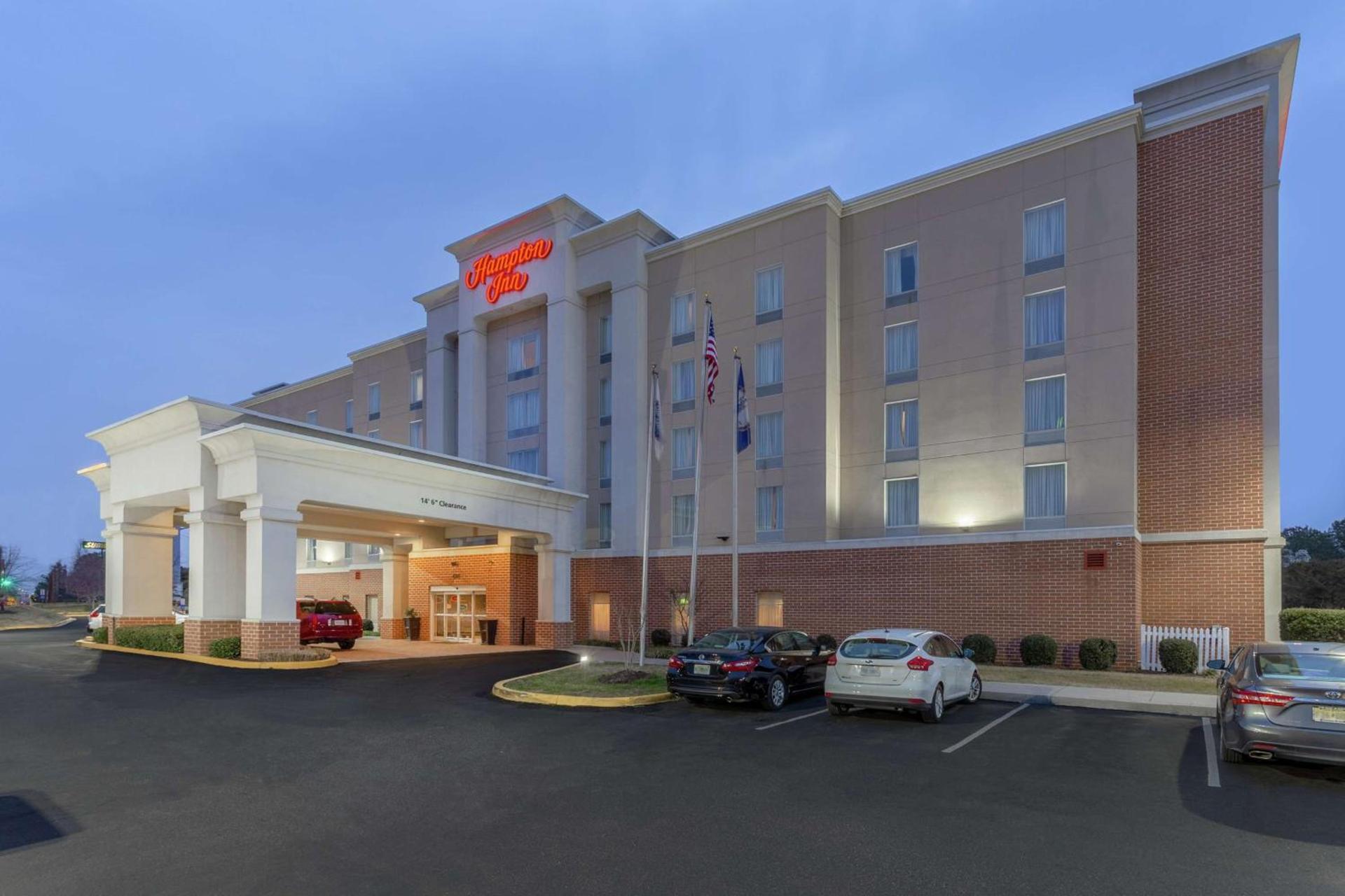 Hampton Inn Richmond - South photo 2