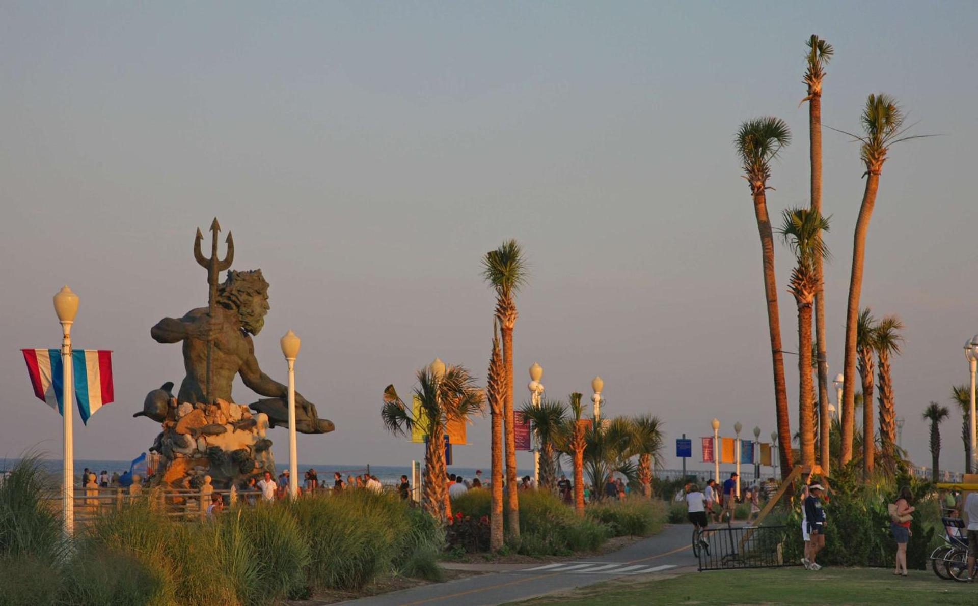 Hampton Inn Virginia Beach Oceanfront North photo 10