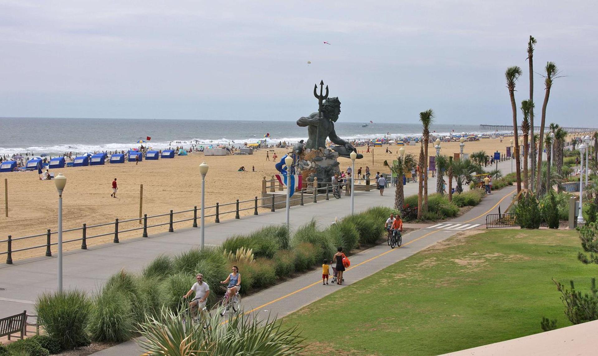 Hampton Inn Virginia Beach Oceanfront North photo 11