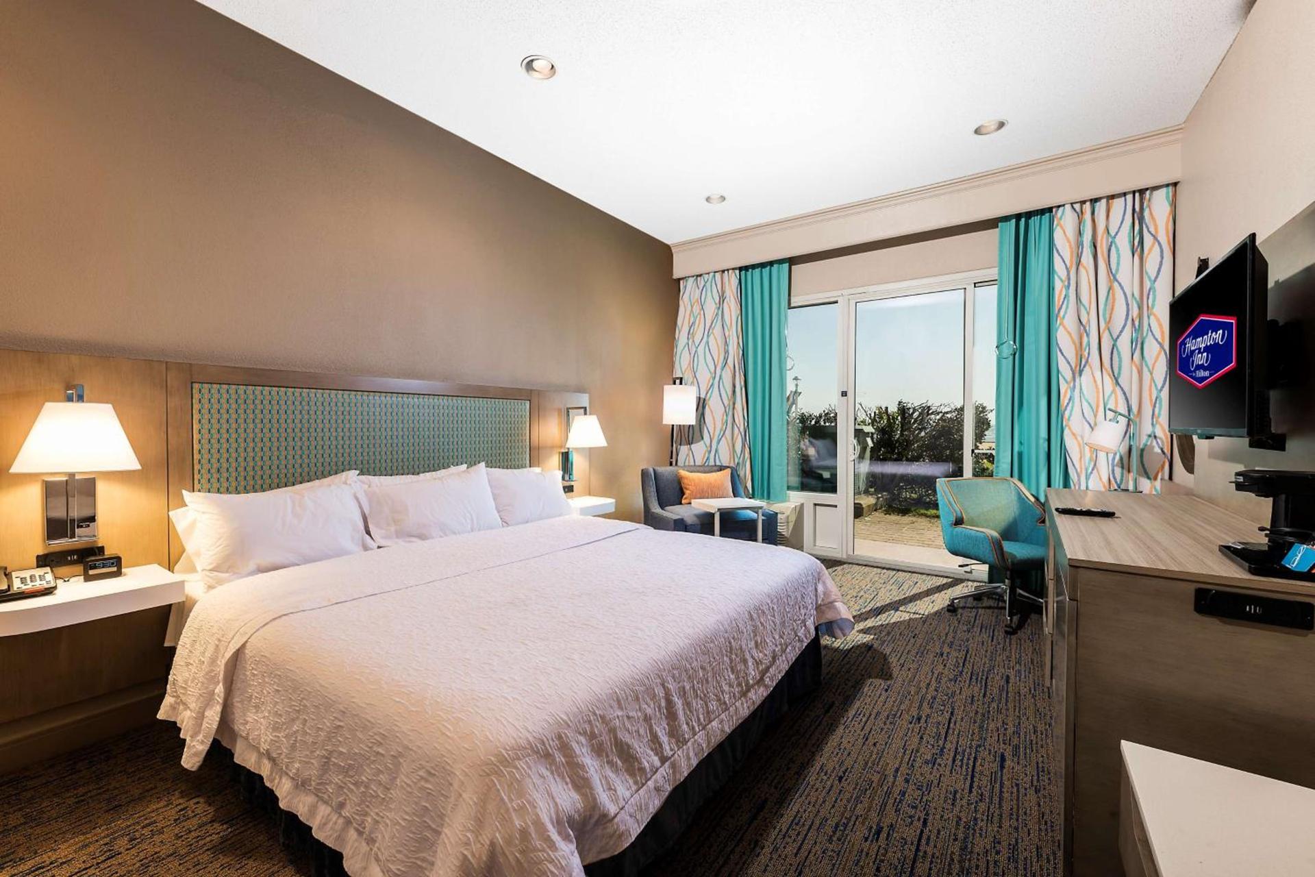 Hampton Inn Virginia Beach Oceanfront North photo 37