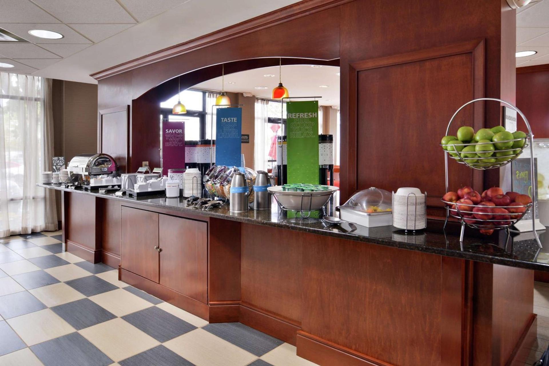 Hampton Inn Norfolk/Virginia Beach photo 11