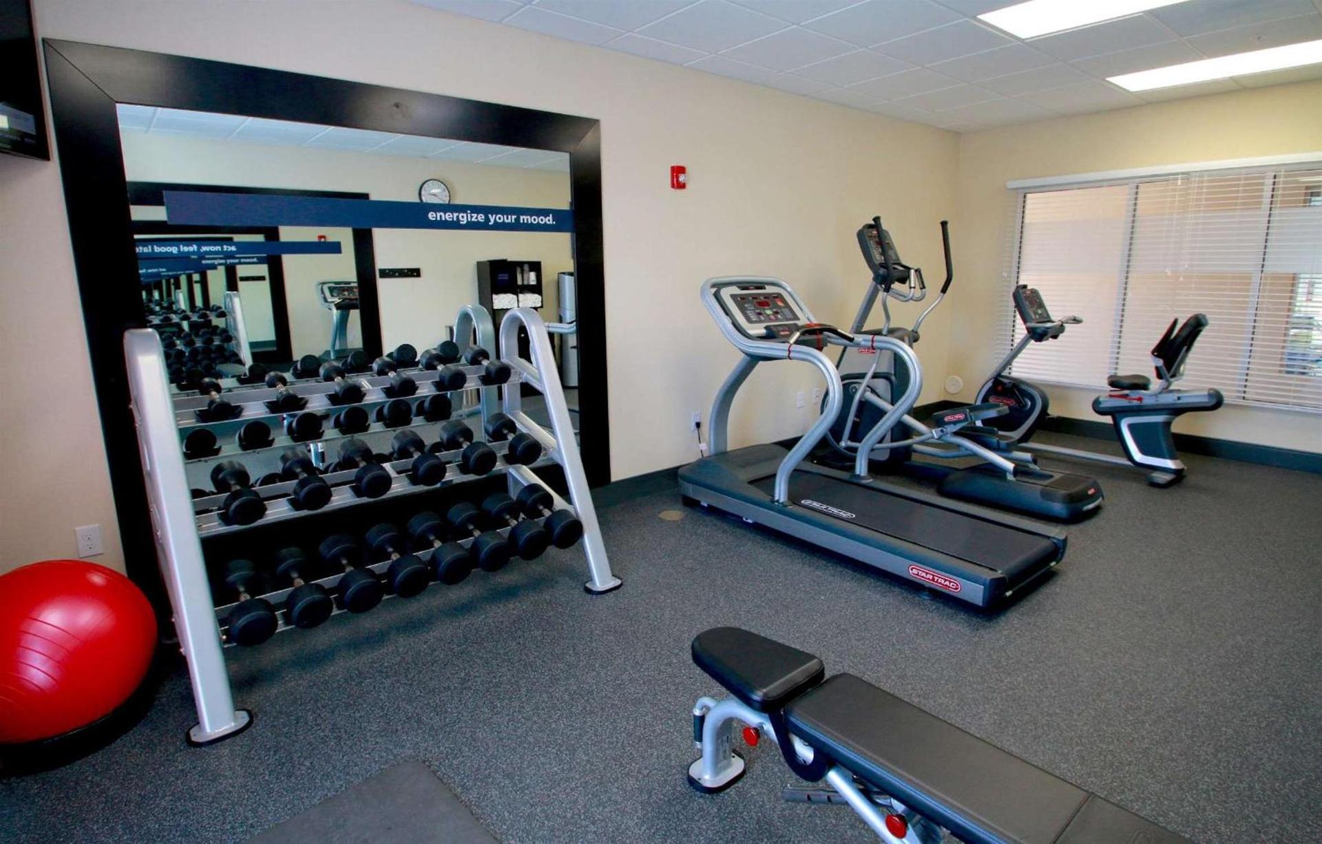 Hampton Inn- Suffolk photo 7