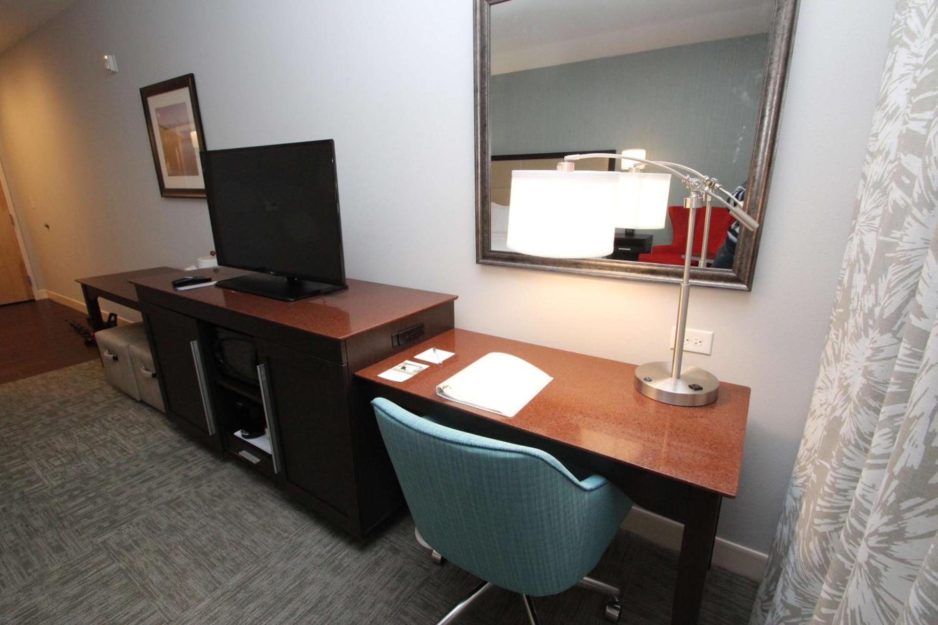Hampton Inn- Suffolk photo 33