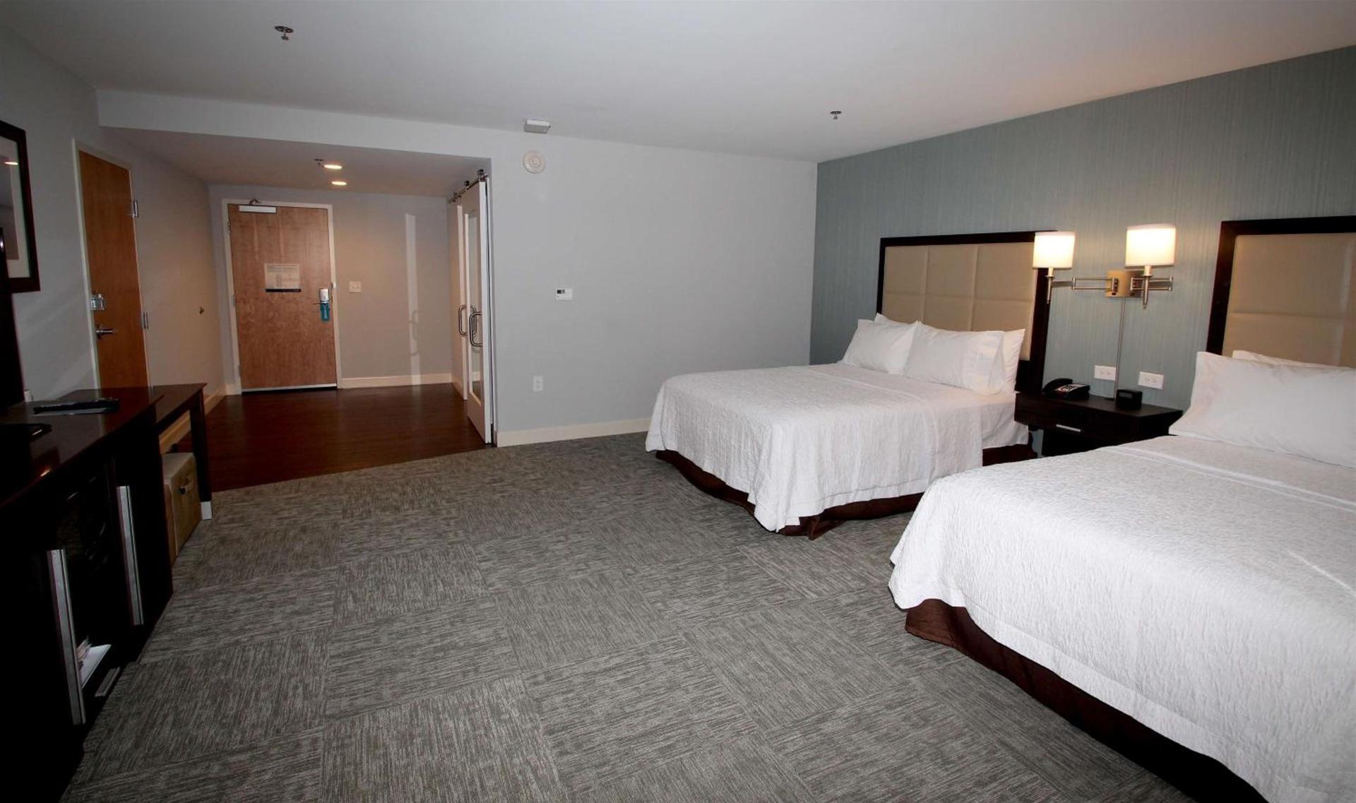 Hampton Inn- Suffolk photo 32