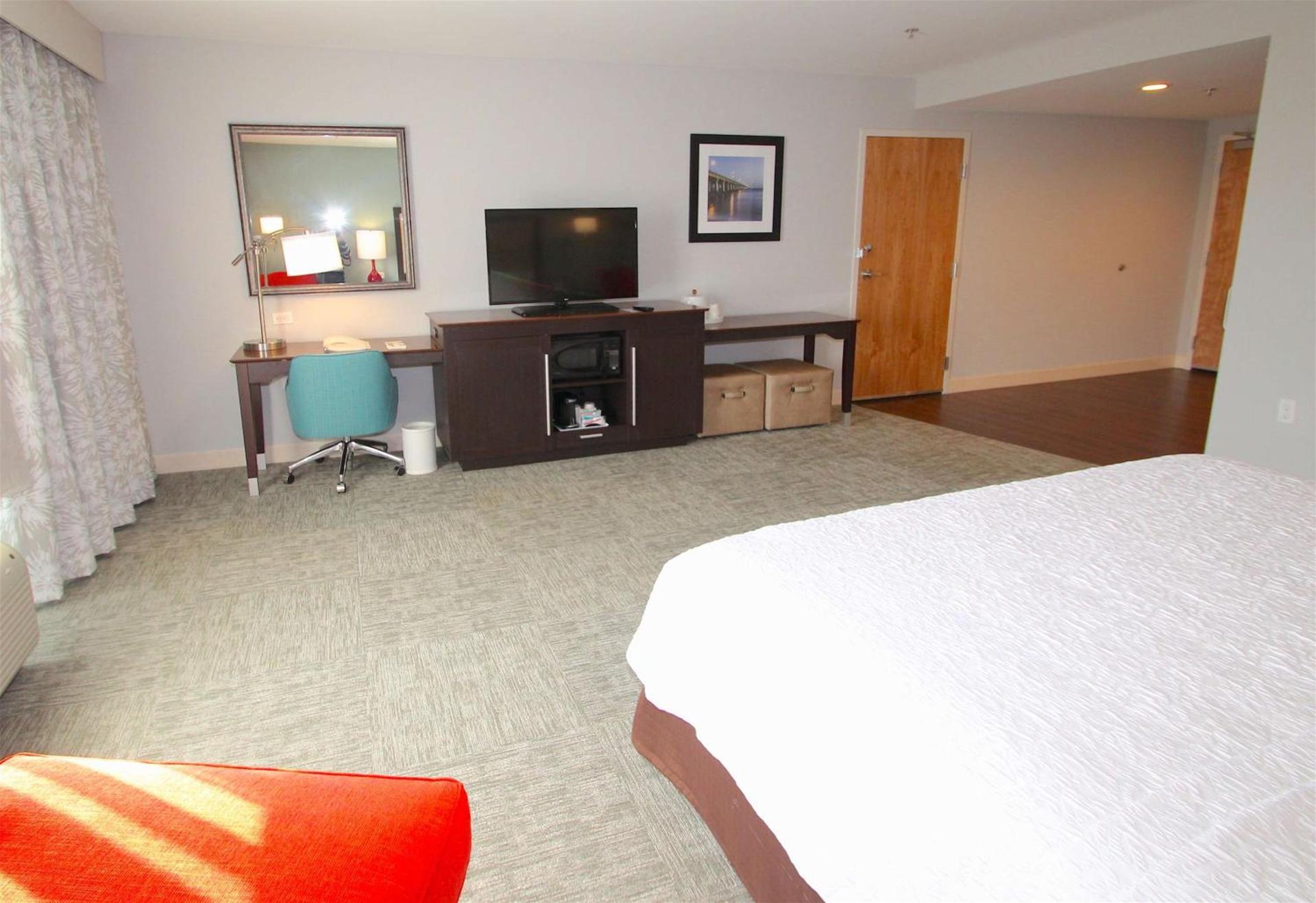 Hampton Inn- Suffolk photo 34