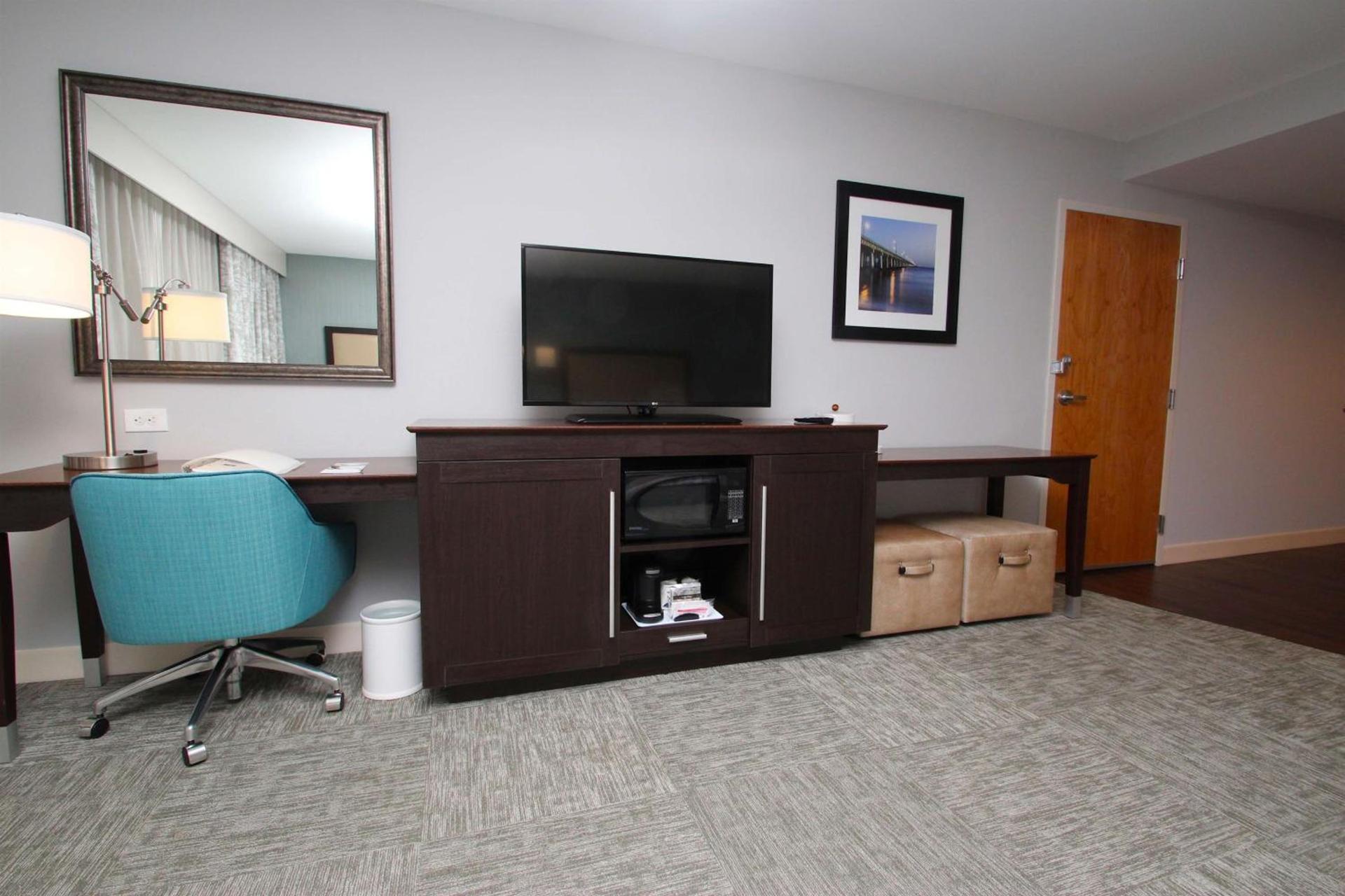 Hampton Inn- Suffolk photo 35