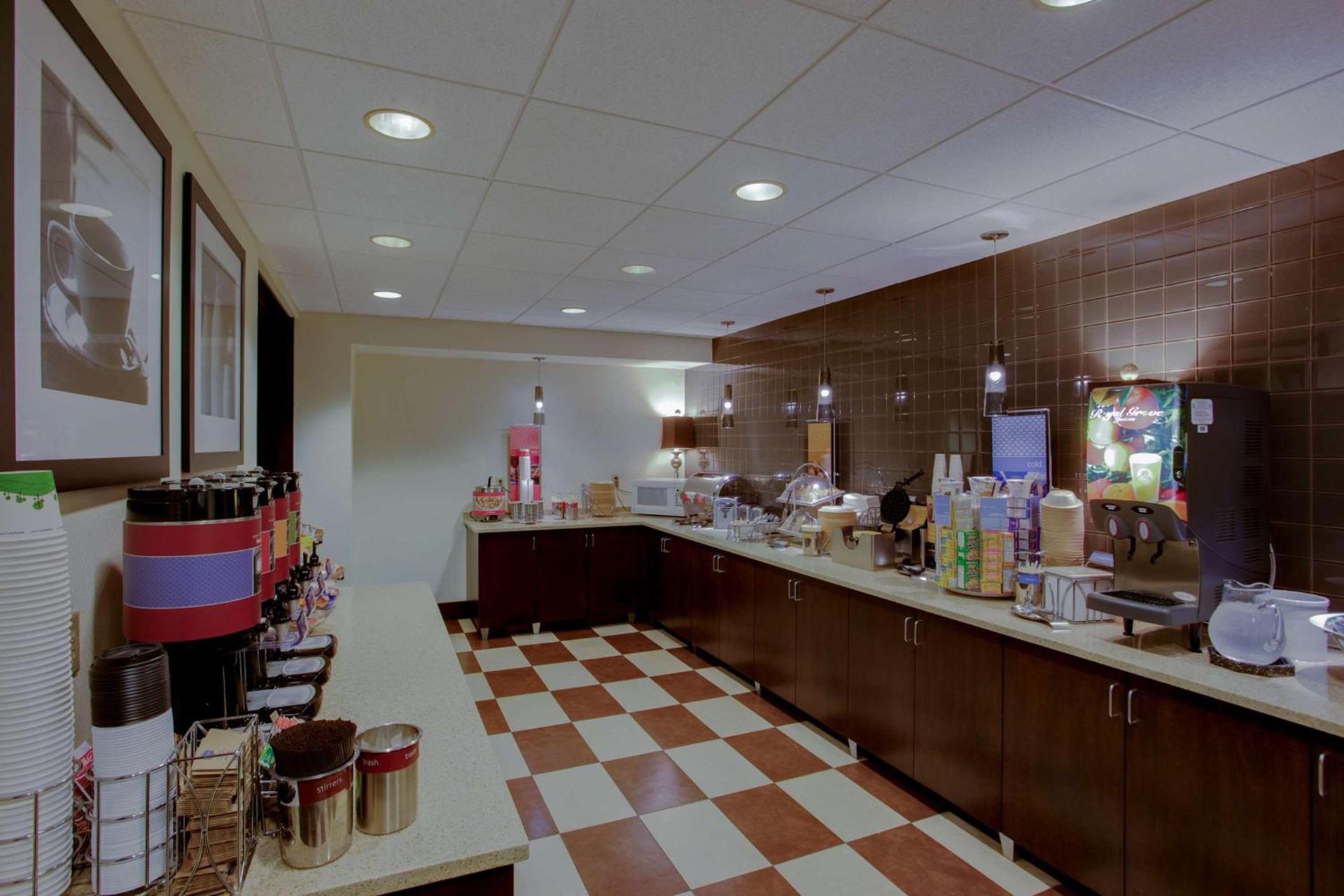 Hampton Inn Richmond-West Innsbrook photo 8