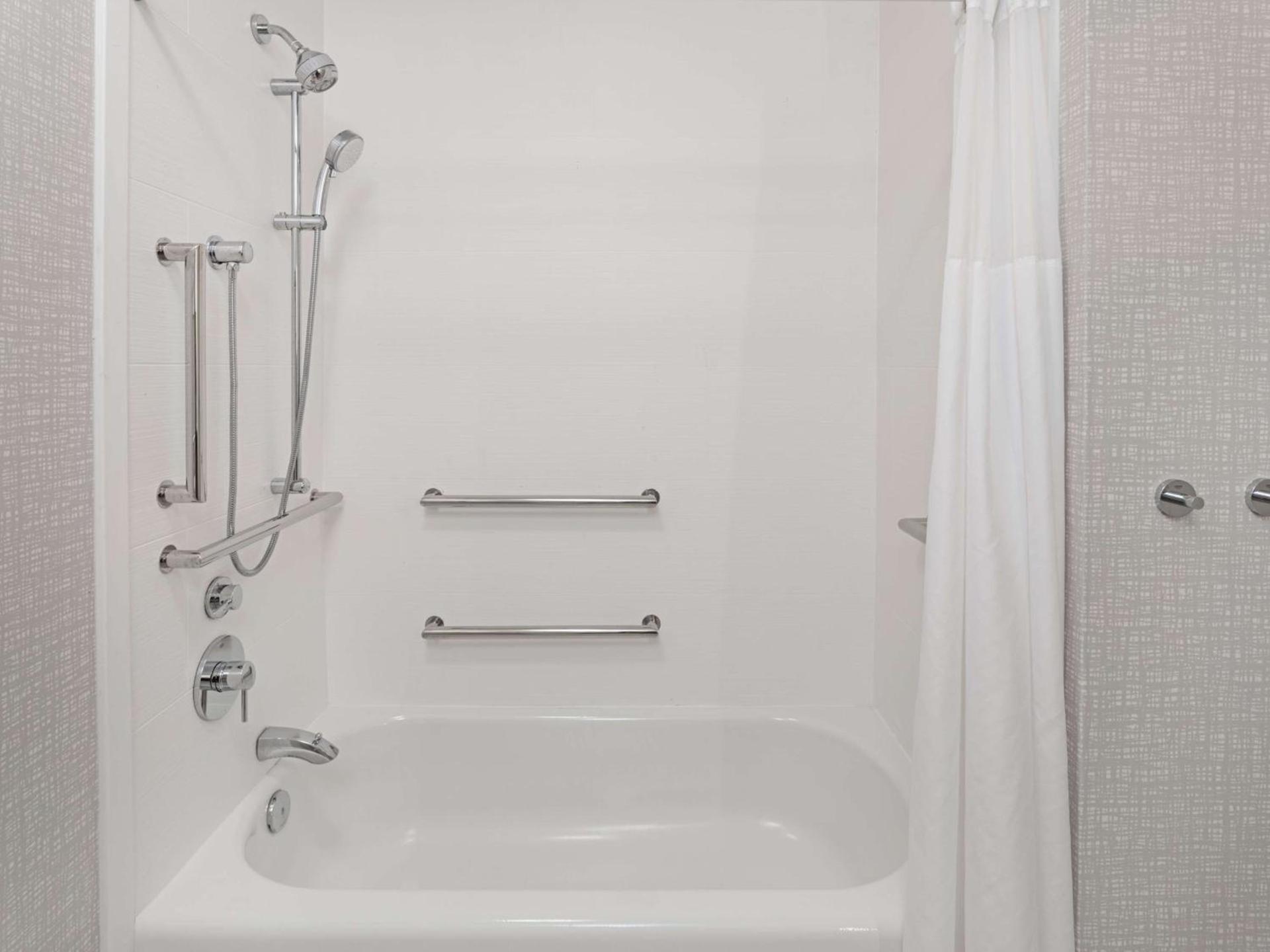 Hampton Inn Richmond-West Innsbrook photo 36