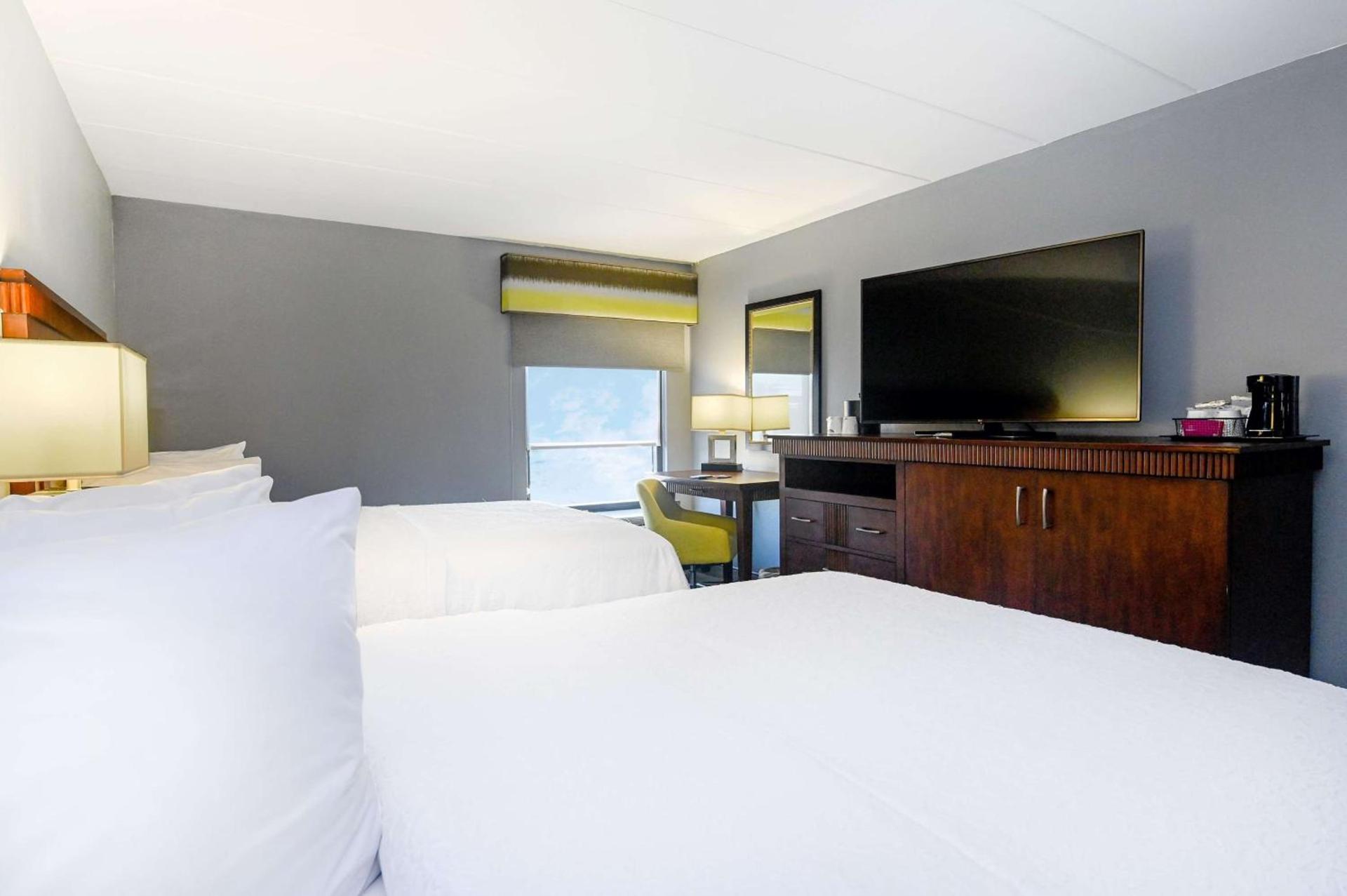 Hampton Inn Lexington Park photo 32