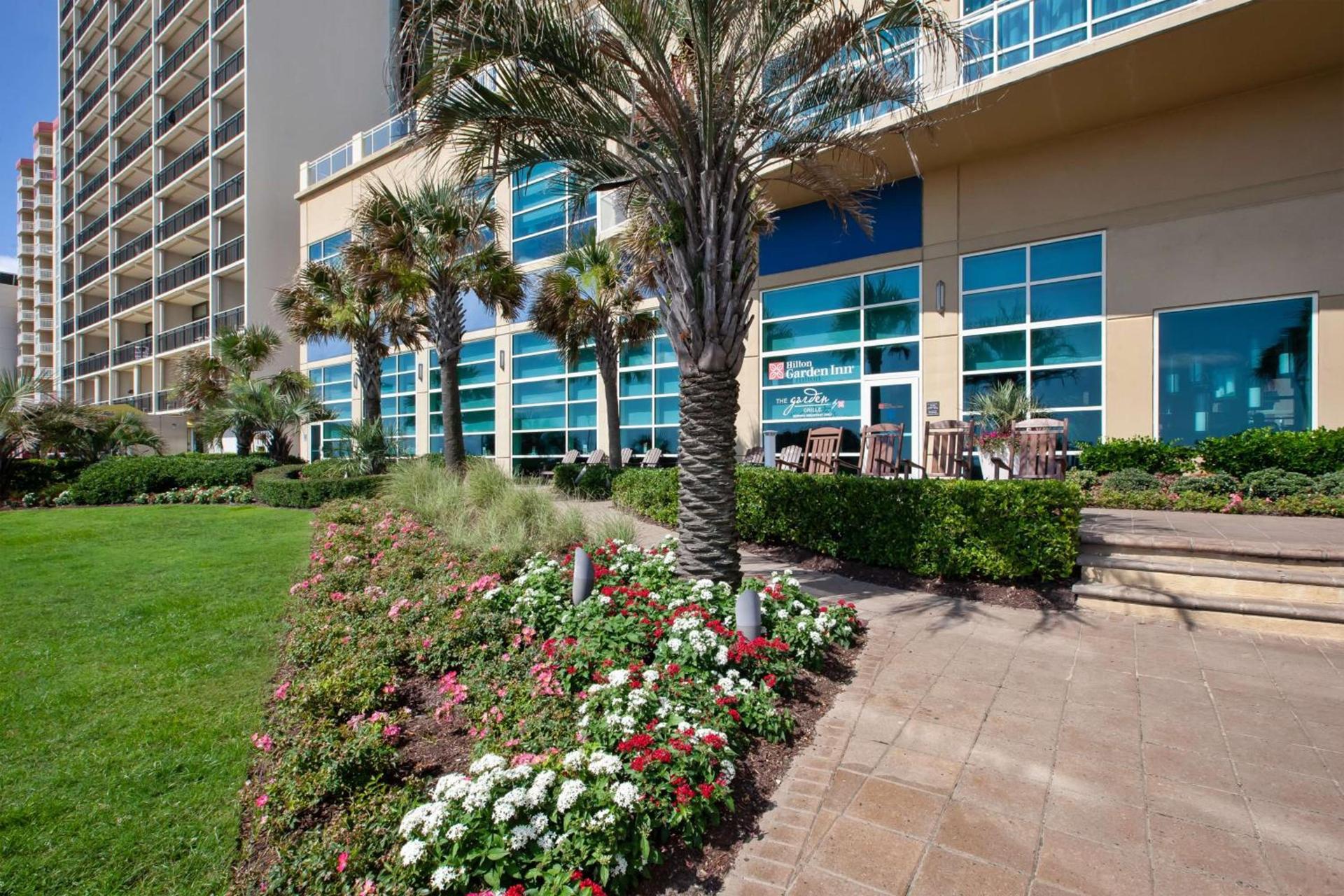 Hilton Garden Inn Virginia Beach Oceanfront photo 2