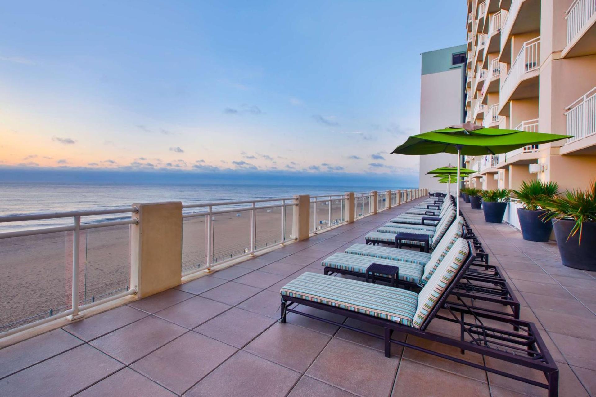 Hilton Garden Inn Virginia Beach Oceanfront photo 7