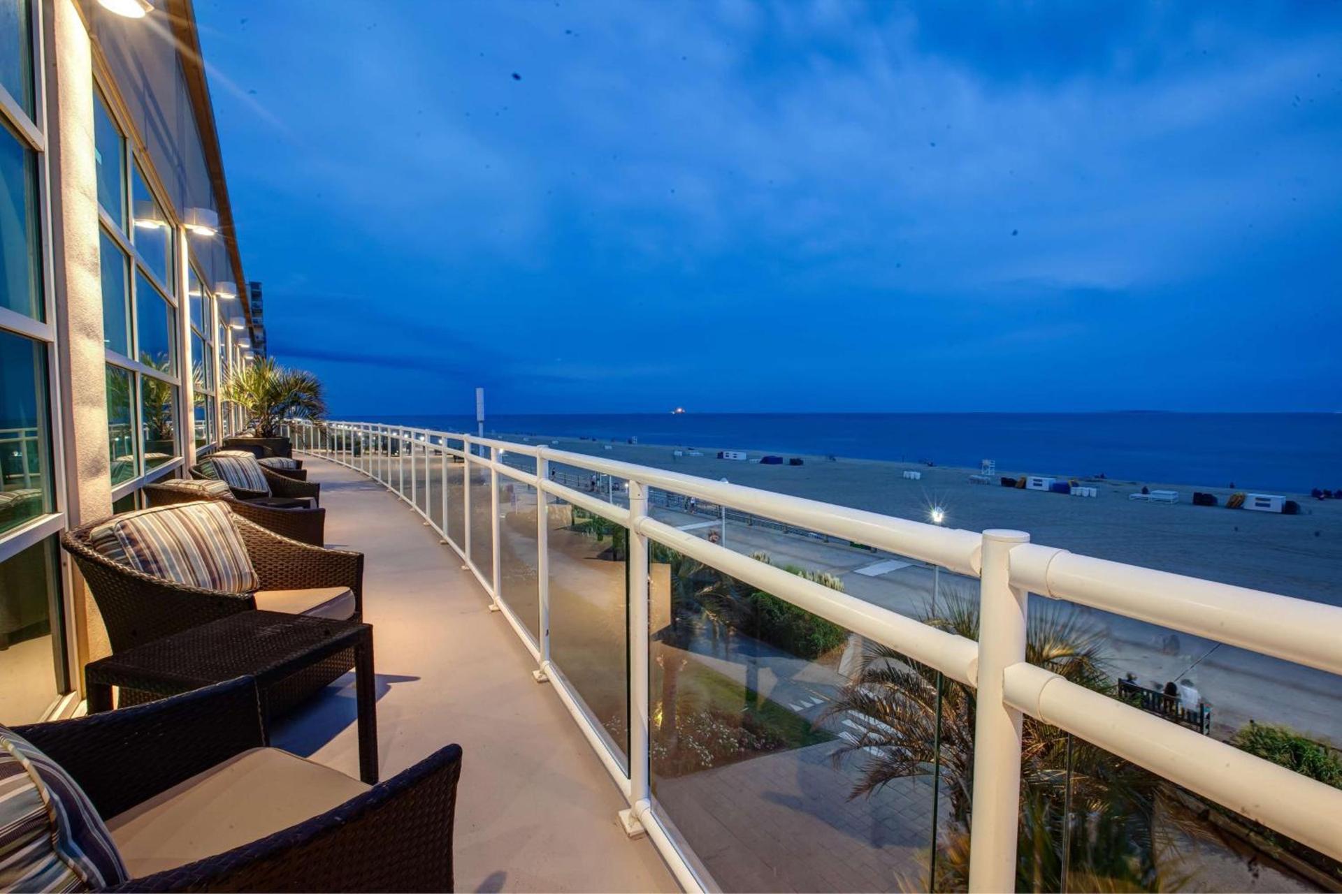 Hilton Garden Inn Virginia Beach Oceanfront photo 65