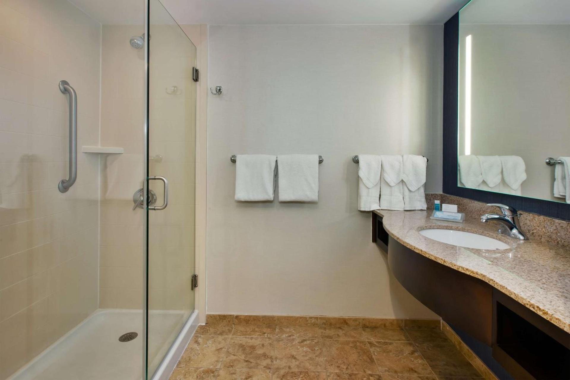 Hilton Garden Inn Virginia Beach Oceanfront photo 39