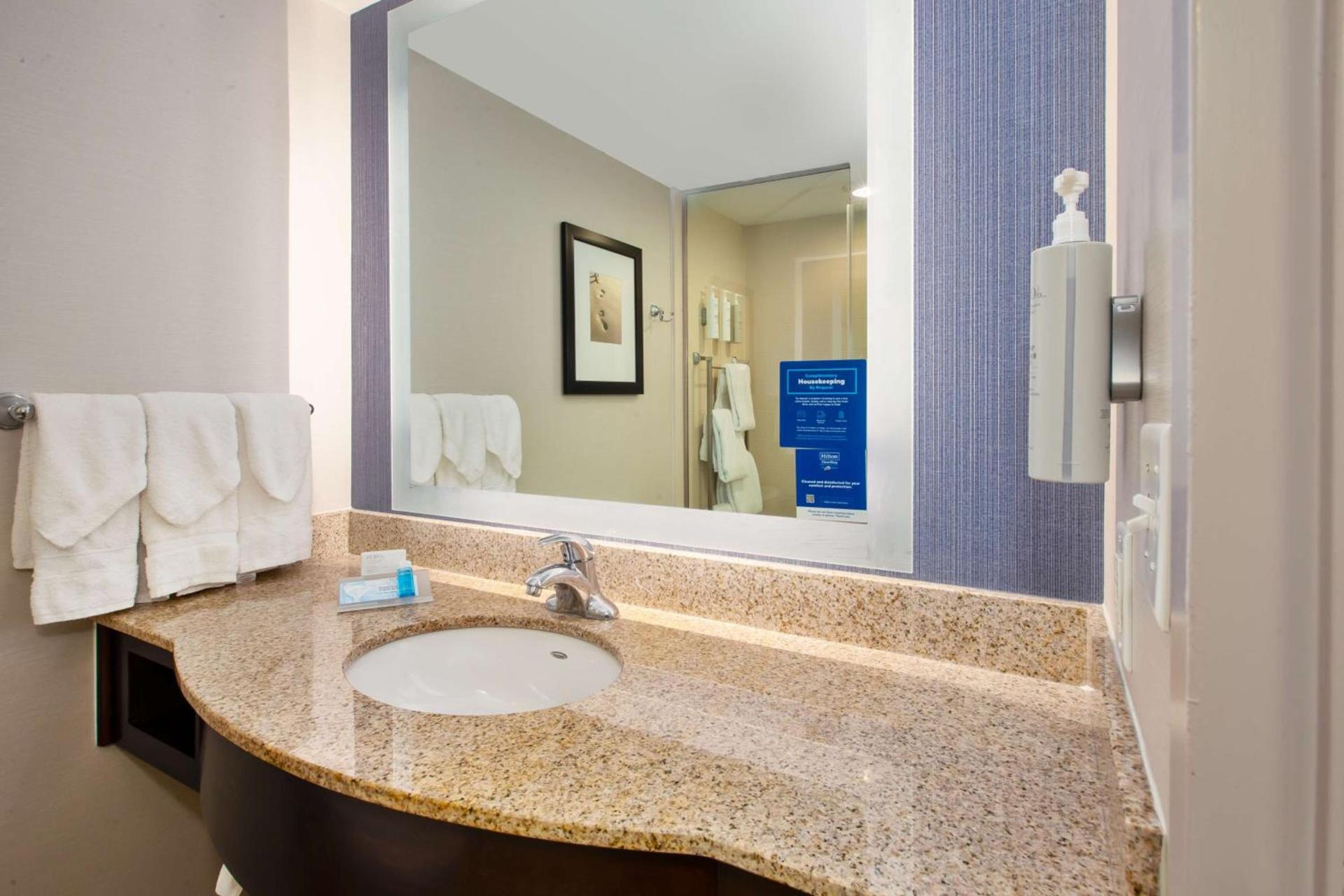 Hilton Garden Inn Virginia Beach Oceanfront photo 44