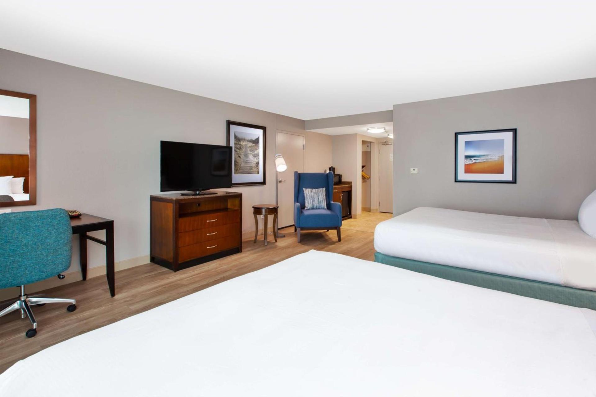 Hilton Garden Inn Virginia Beach Oceanfront photo 11