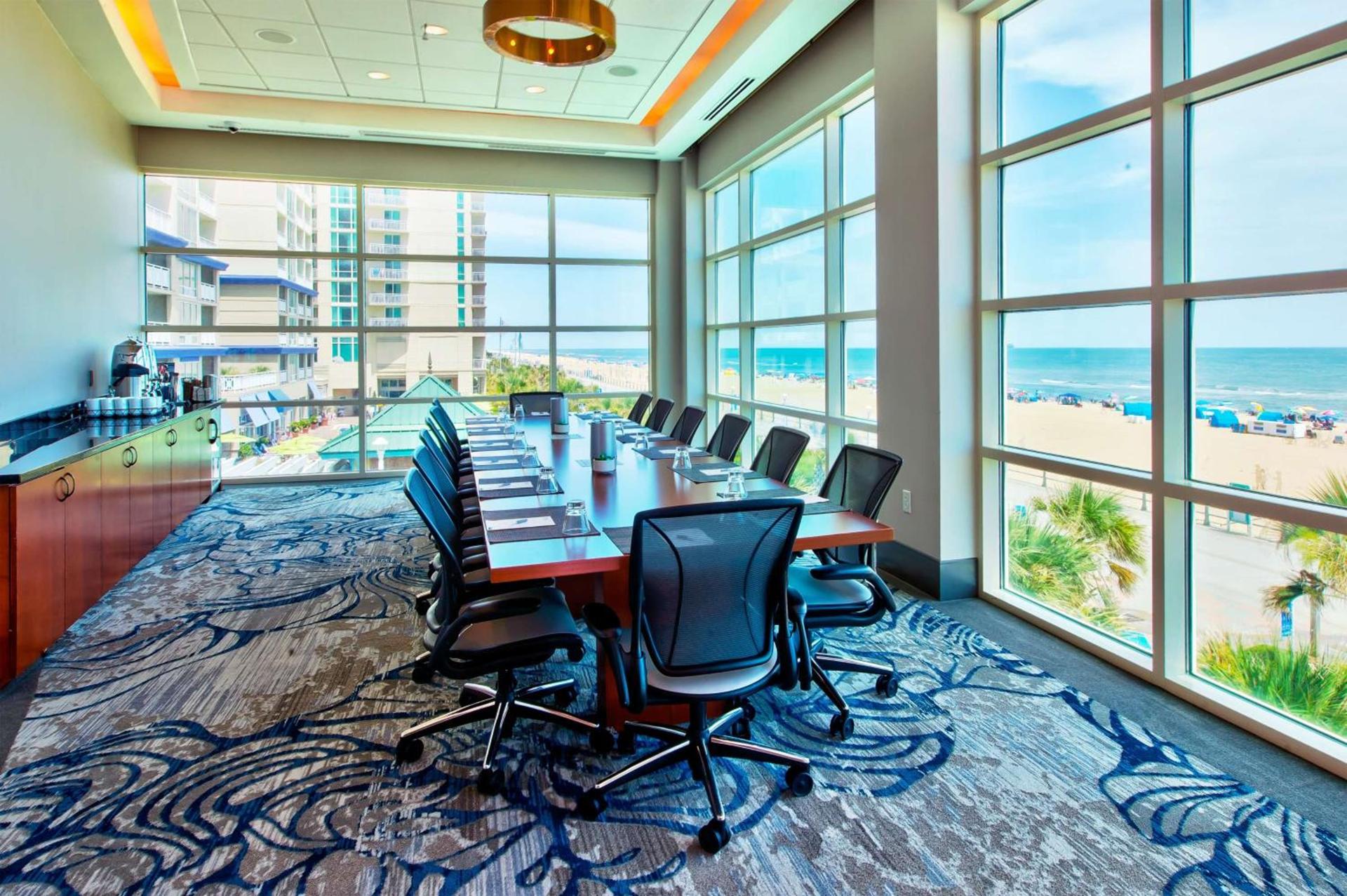 Hilton Garden Inn Virginia Beach Oceanfront photo 17
