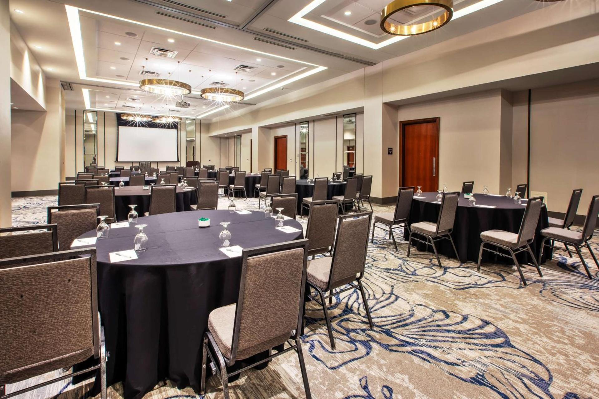 Hilton Garden Inn Virginia Beach Oceanfront photo 20