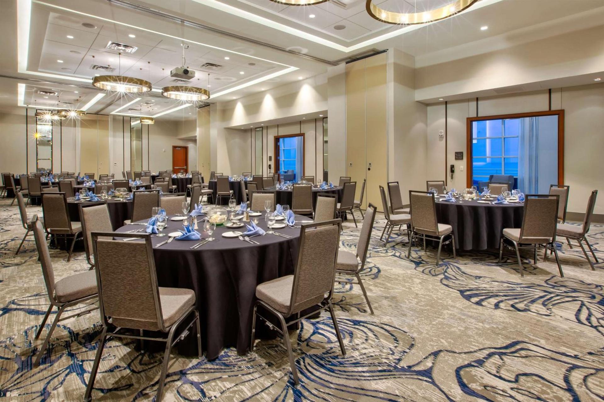 Hilton Garden Inn Virginia Beach Oceanfront photo 22