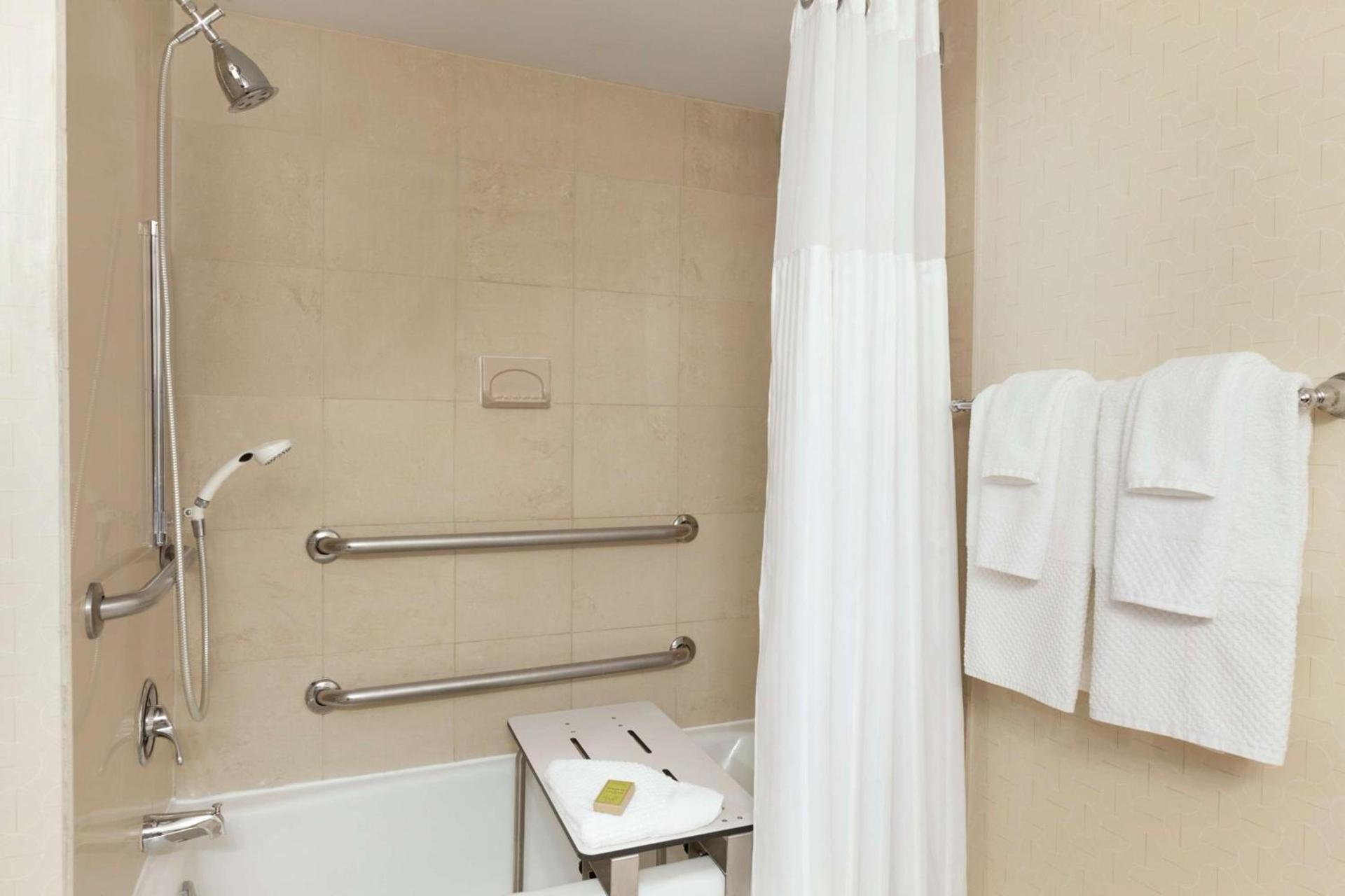DoubleTree by Hilton Hotel Annapolis photo 17