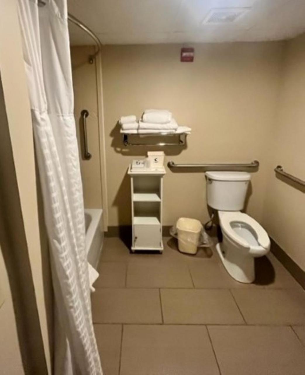 Comfort Inn Bloomington near University photo 36