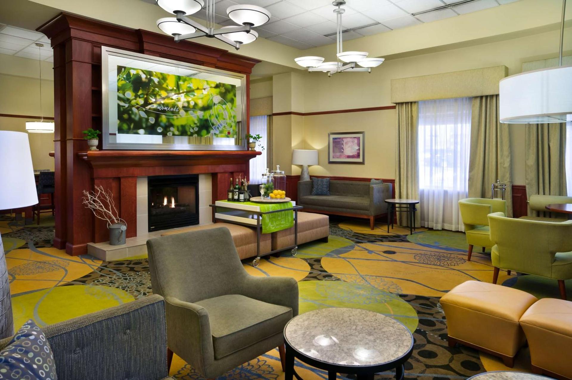 Hilton Garden Inn Detroit Downtown photo 2