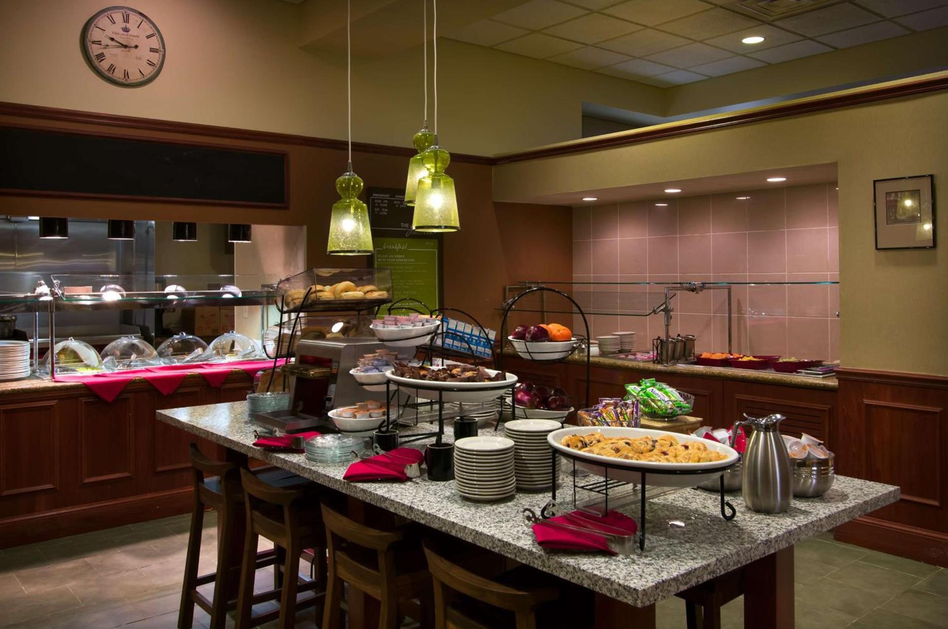 Hilton Garden Inn Detroit Downtown photo 6