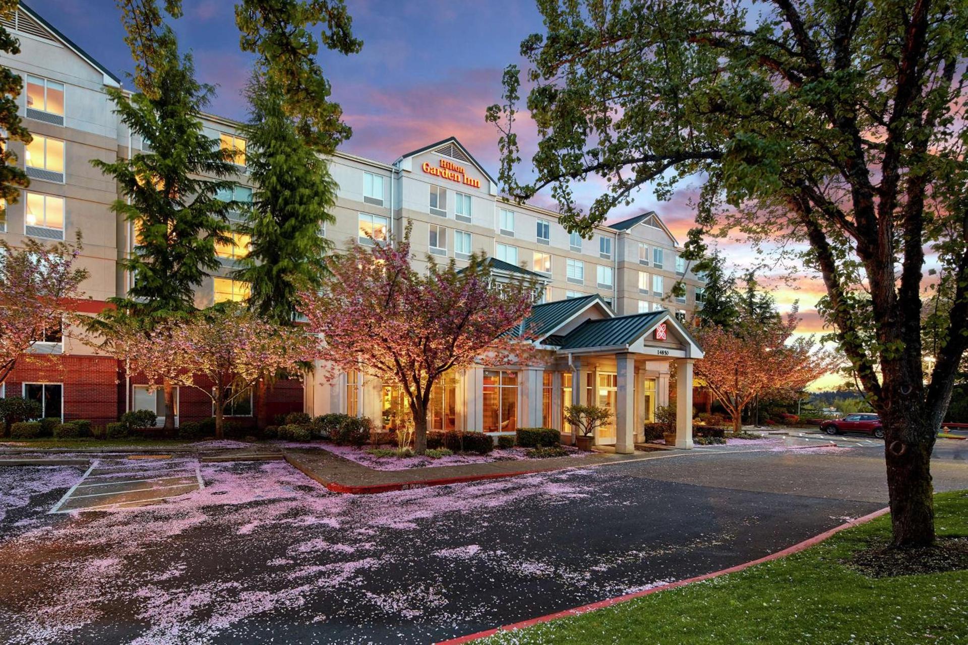 Hilton Garden Inn Portland Lake Oswego photo 2