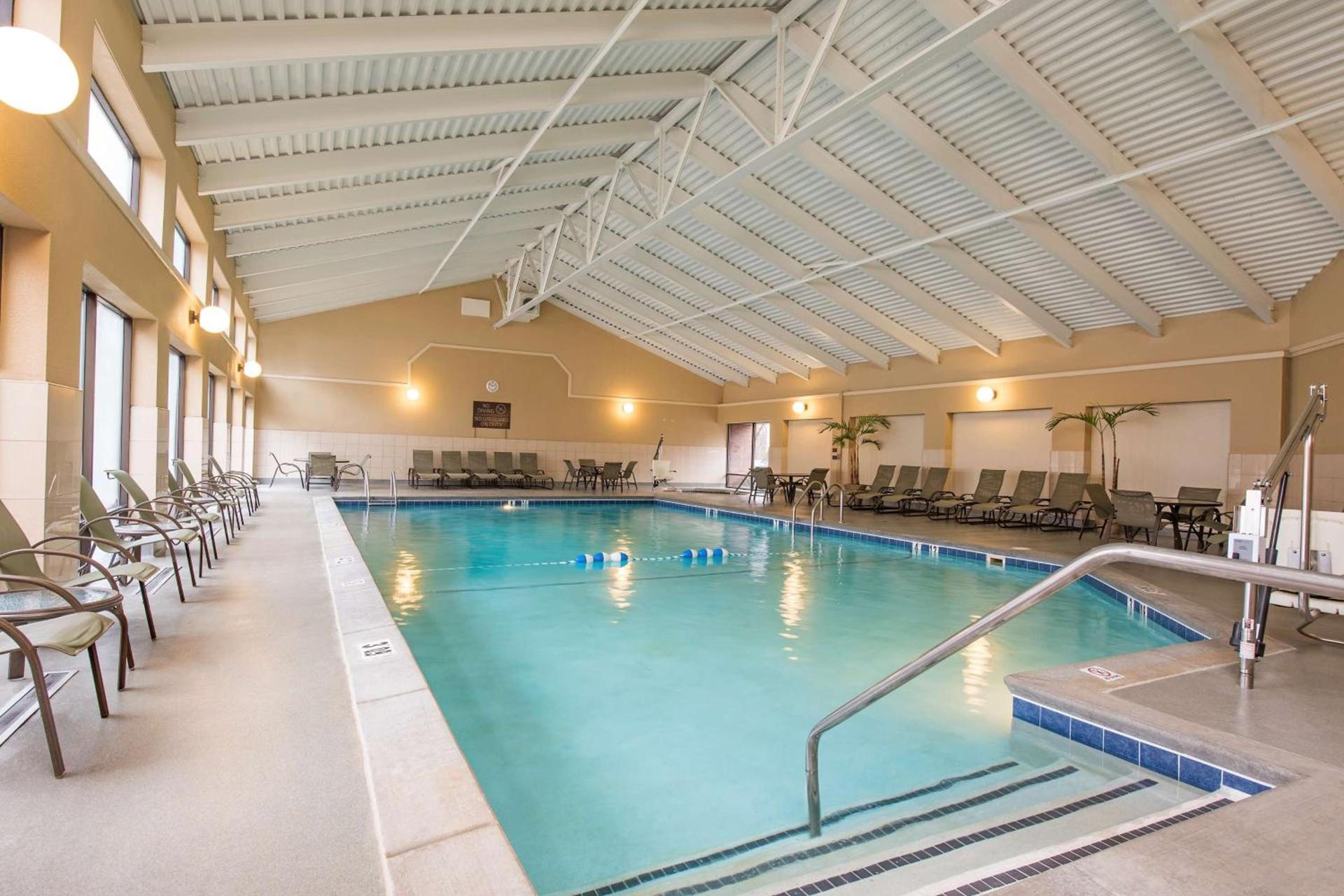 DoubleTree by Hilton Hotel Grand Rapids Airport photo 10