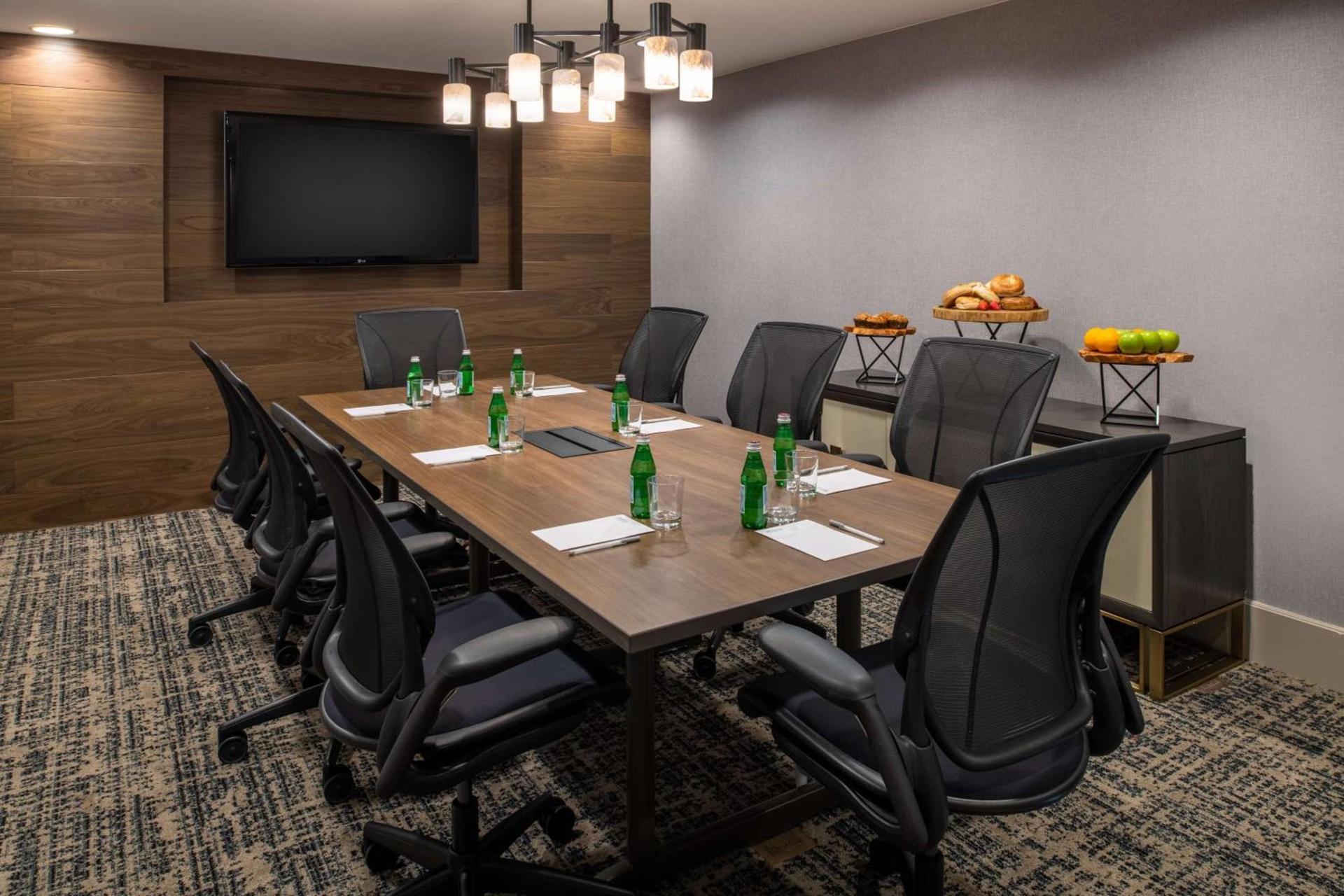 Hilton Garden Inn Portland Lake Oswego photo 19